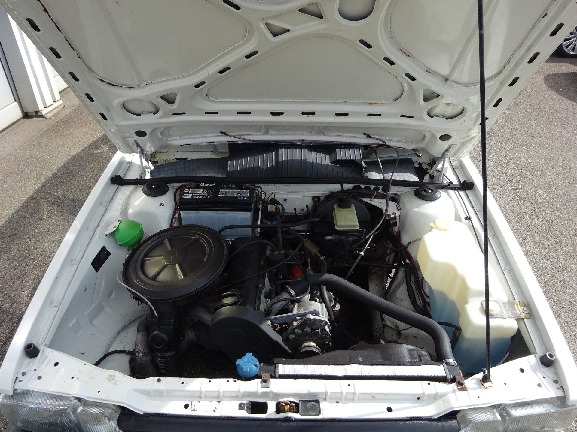 VW PASSAT-image-9