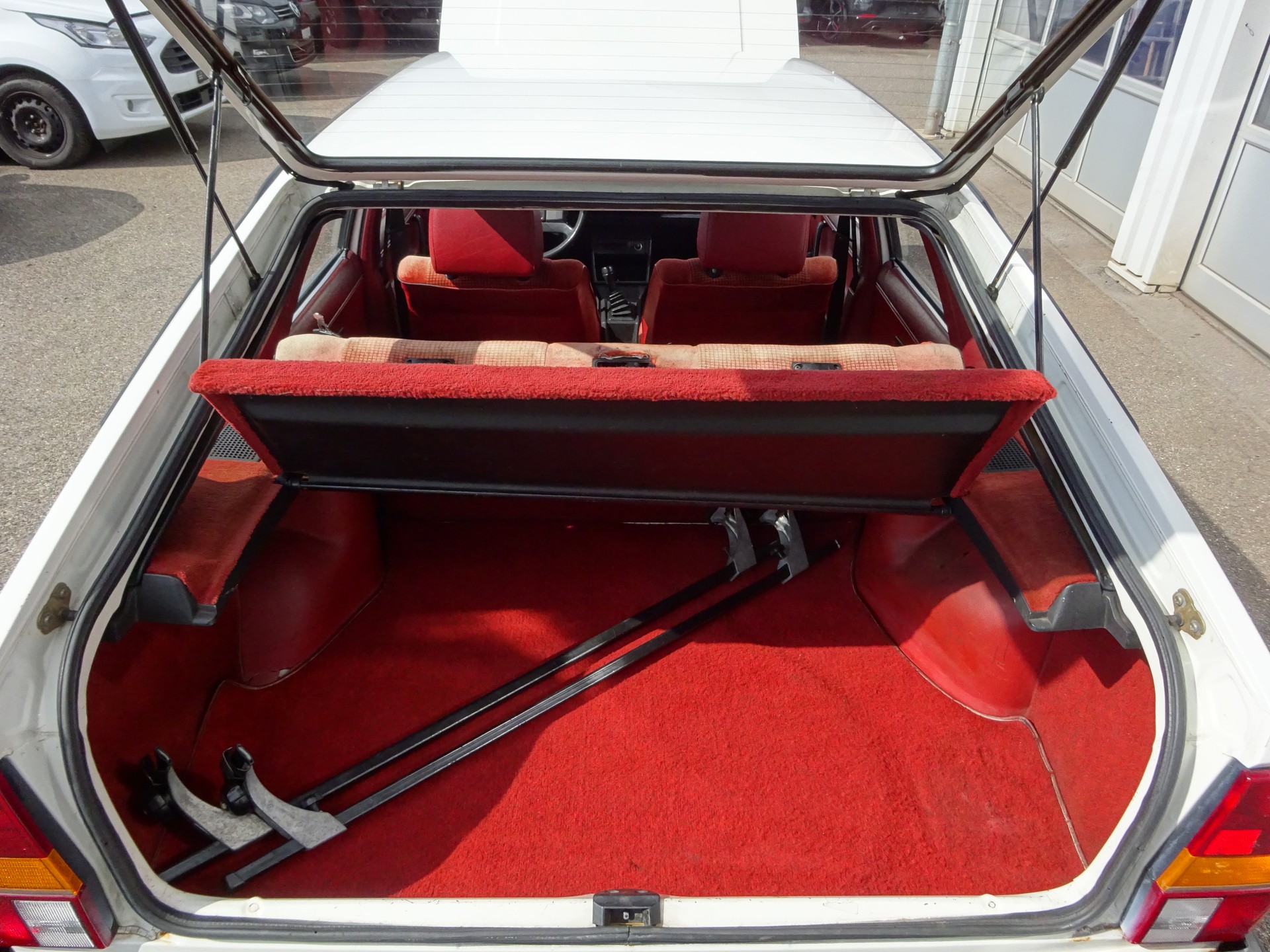 VW PASSAT-image-10