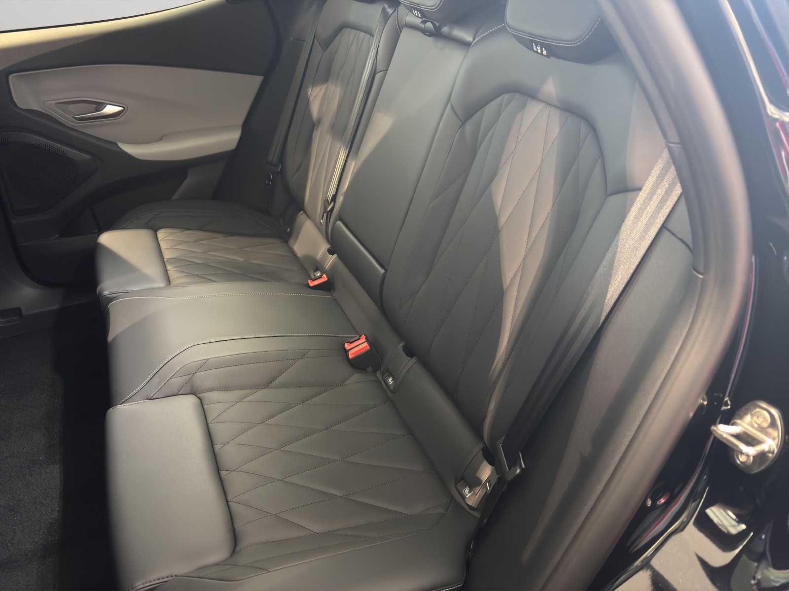 Image FORD CAPRI Capri Elektro 77kWh Extended Range Premium RWD