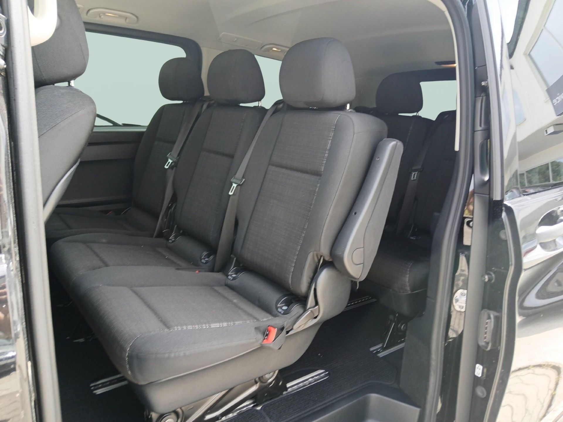 MERCEDES-BENZ Vito 116 Kombi L 2.2 CDI BlueT Select-image-9