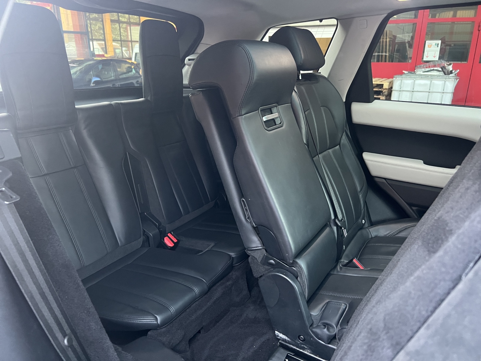 LAND ROVER Range Rover Sport 3.0 SDV6 HSE Dynamic Automatic-image-23