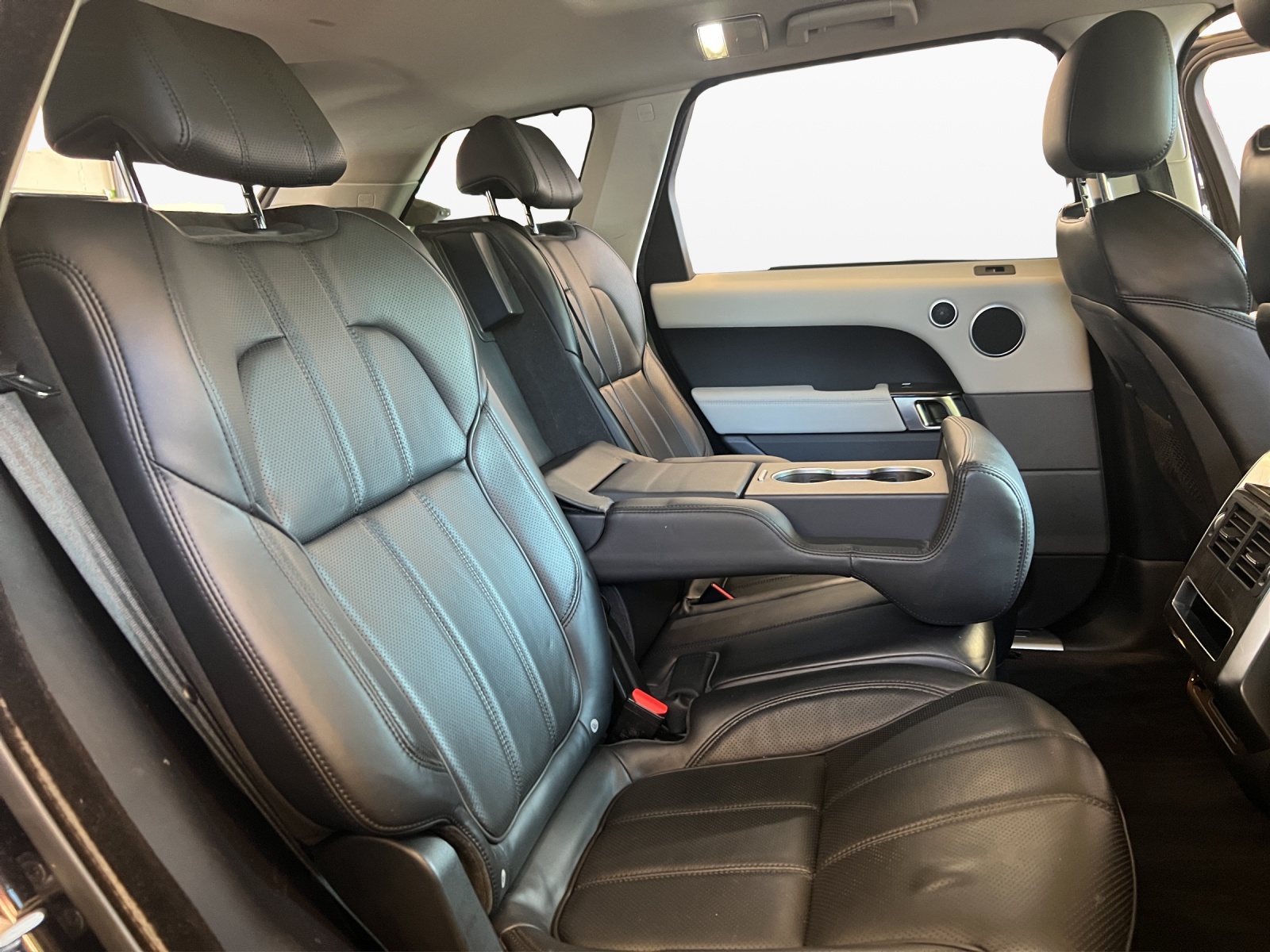 LAND ROVER Range Rover Sport 3.0 SDV6 HSE Dynamic Automatic-image-27