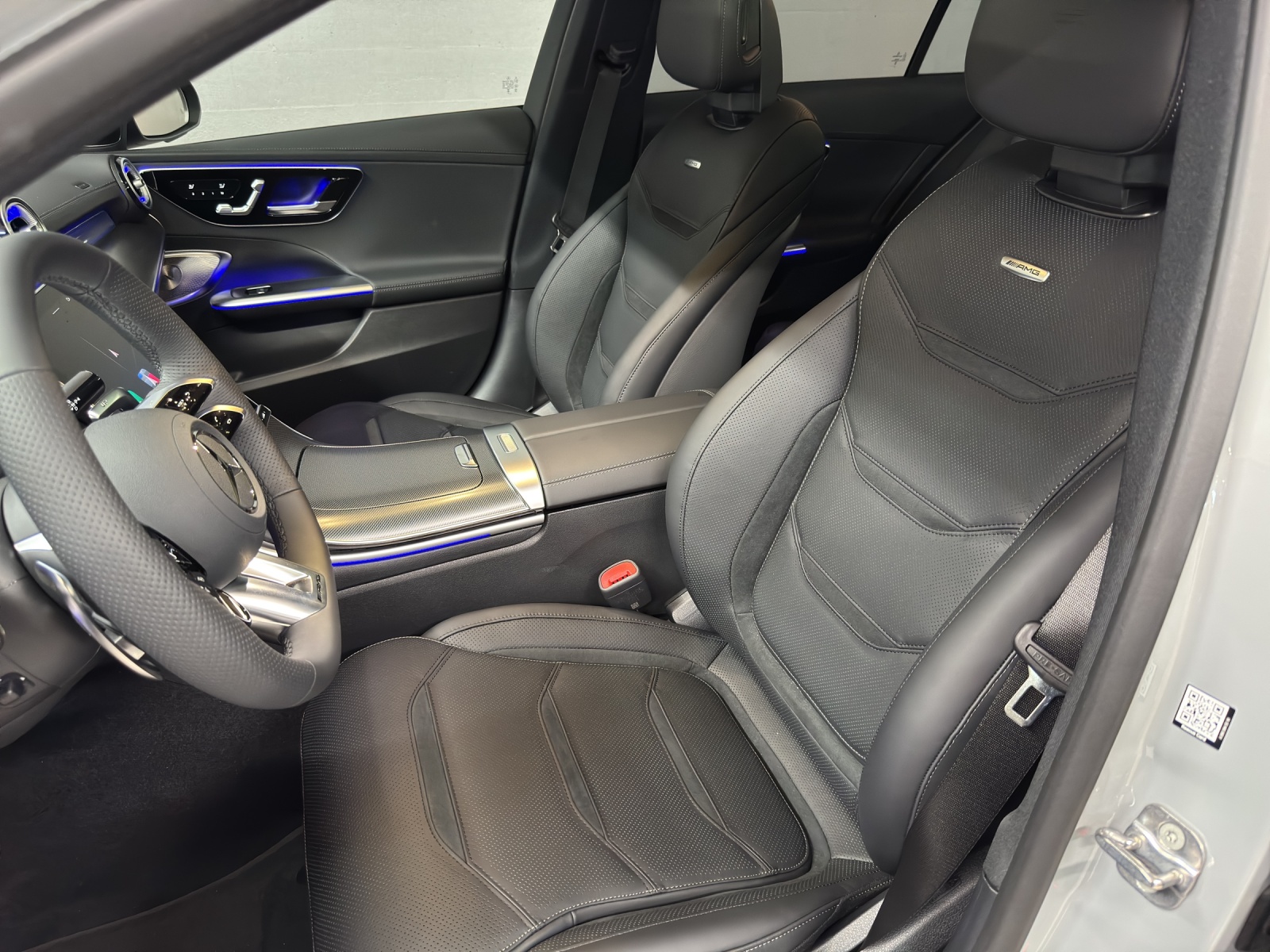 MERCEDES-BENZ AMG C 43 4Matic Executive Edition-image-14