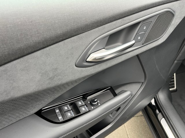 AUDI Q3 SUV 110 kW TFSI S tronic-image-10