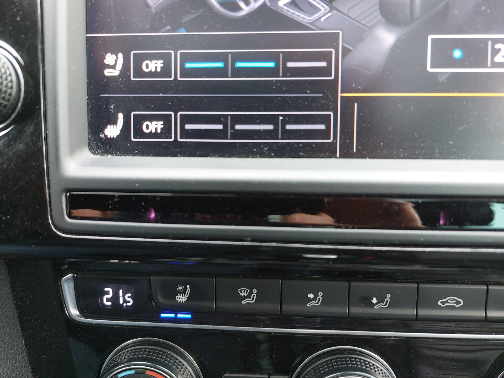 VW Passat Variant 2.0 TDI BMT High. DSG 4Motion-image-13