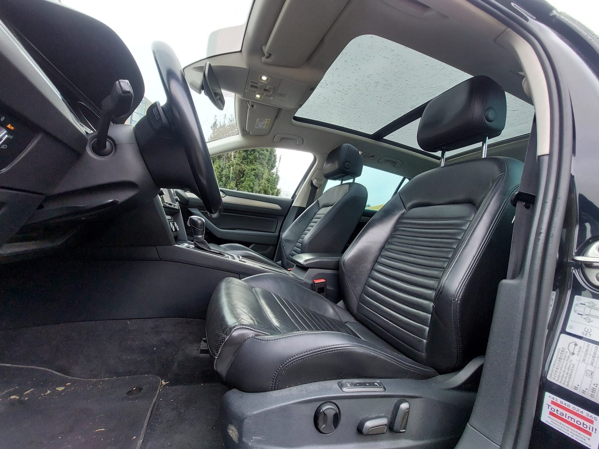 VW Passat Variant 2.0 TDI BMT High. DSG 4Motion-image-5