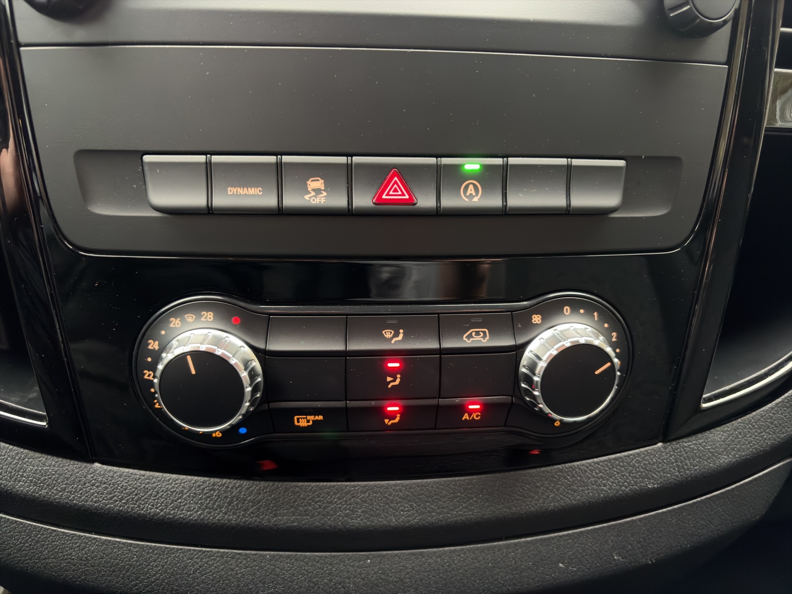 MERCEDES-BENZ Vito 116 CDI Lang Select Tourer 4Matic 9G-Tronic-image-12