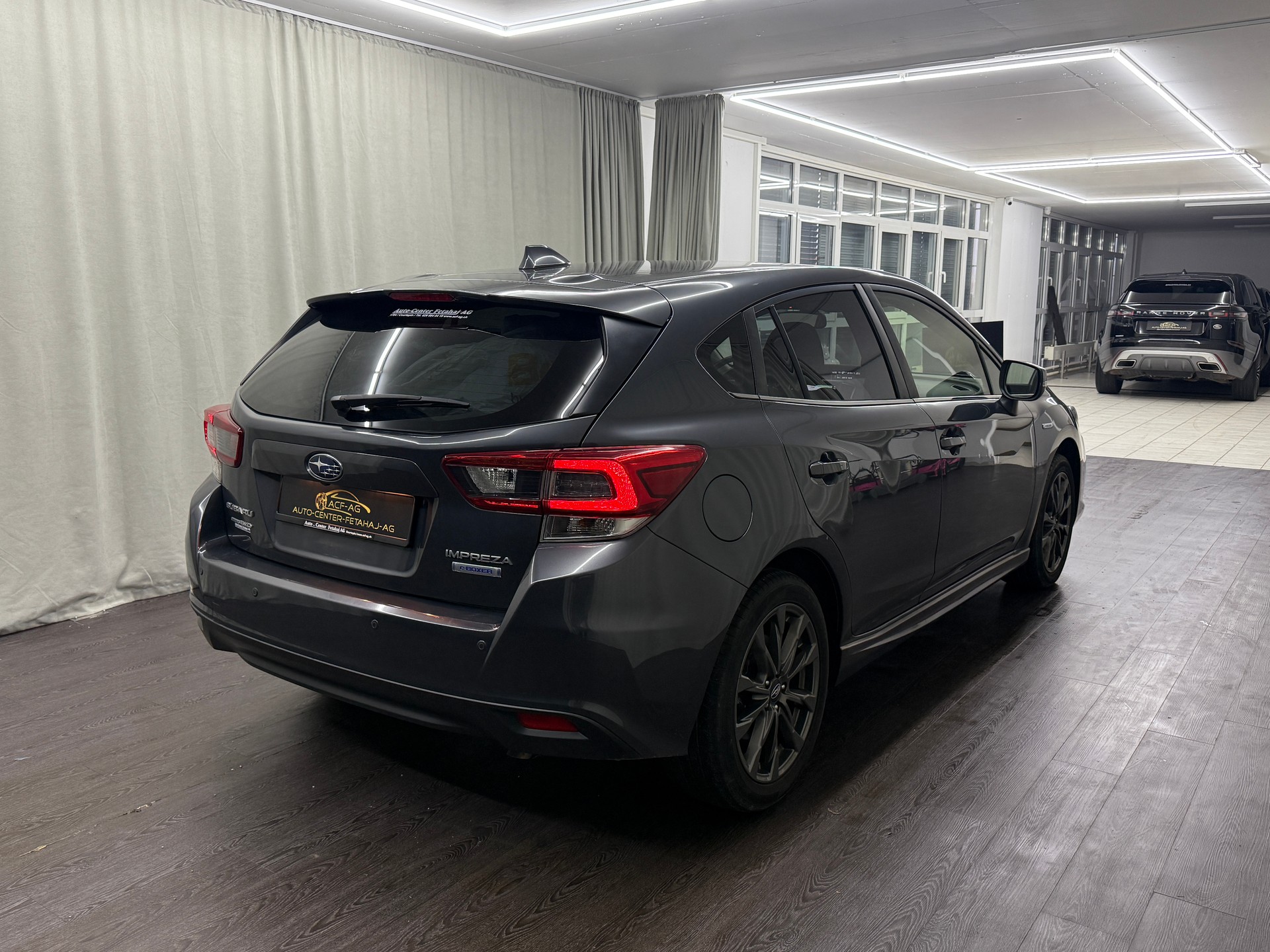 SUBARU Impreza 2.0i e-Boxer Advantage AWD CVT-image-3