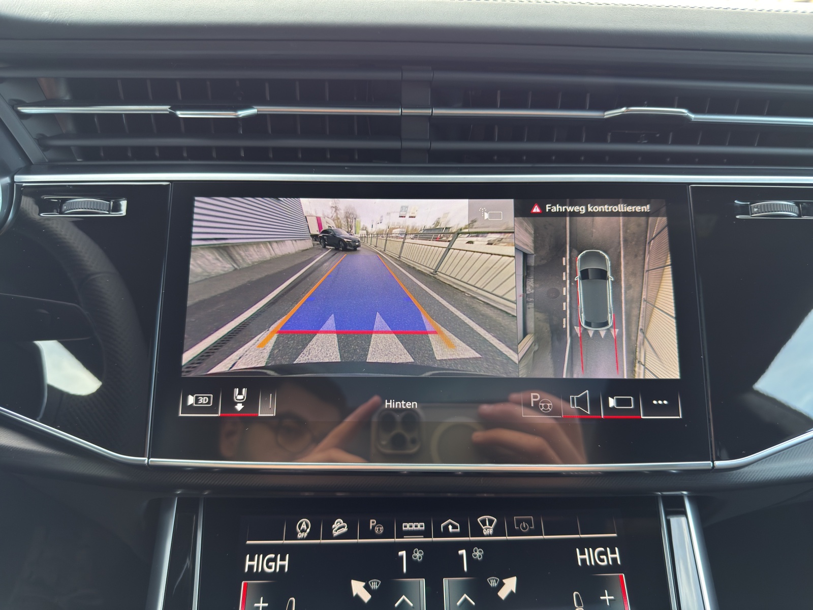 AUDI RSQ8 performance quattro-image-14