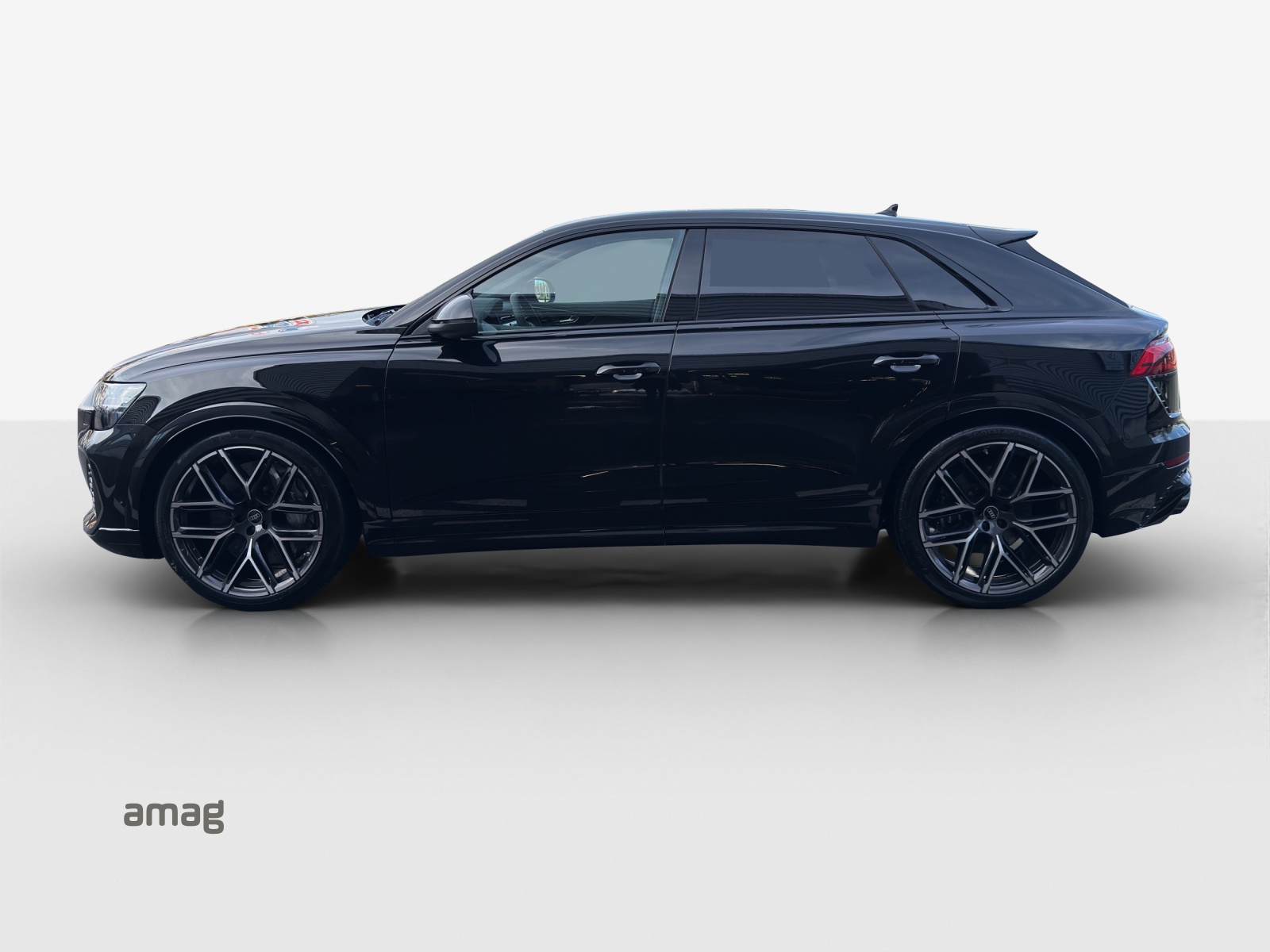 AUDI RSQ8 performance quattro-image-1