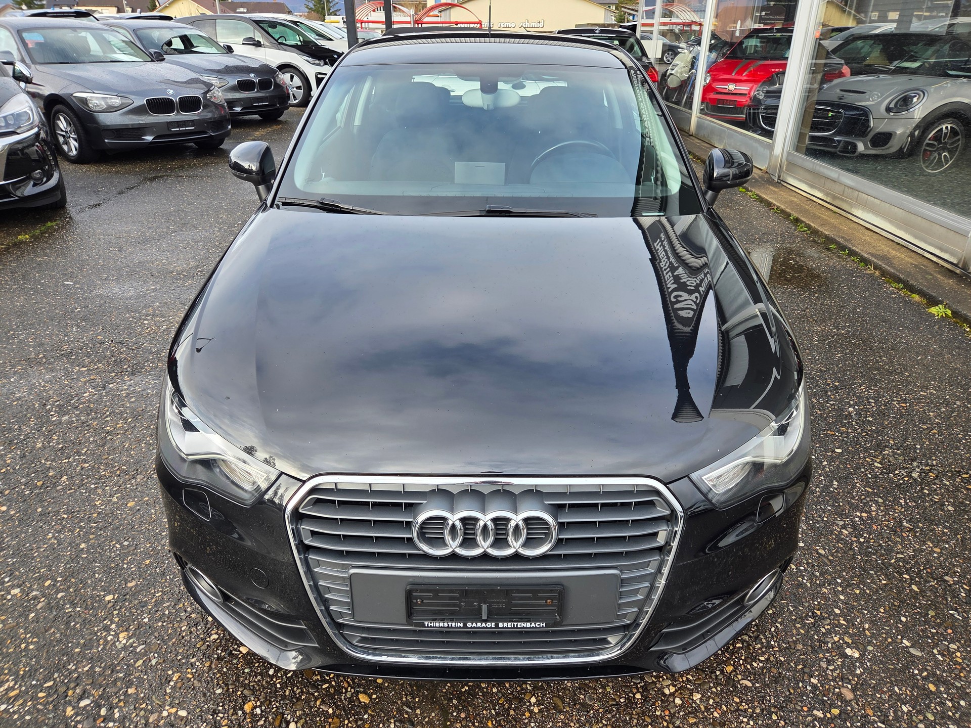 AUDI A1 1.6 TDI Attraction-image-1