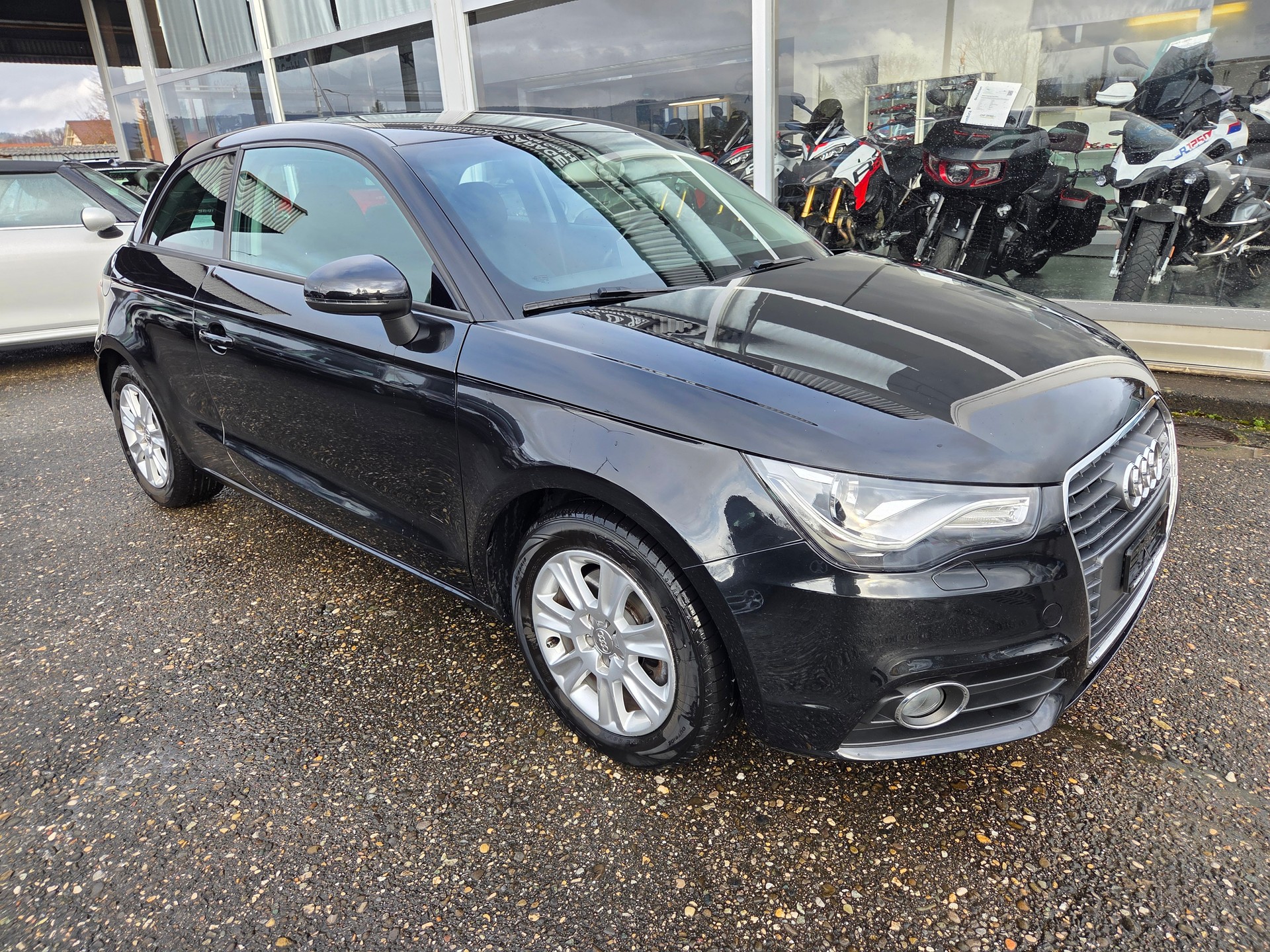 AUDI A1 1.6 TDI Attraction-image-0