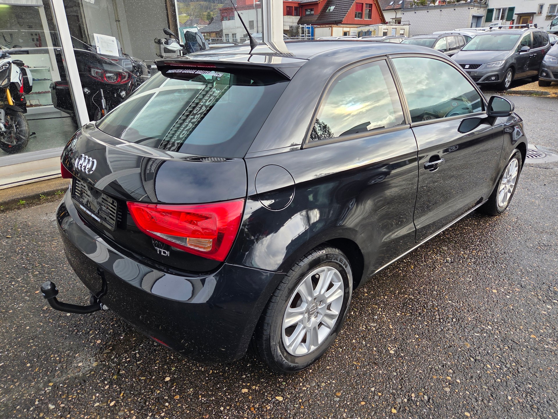 AUDI A1 1.6 TDI Attraction-image-5