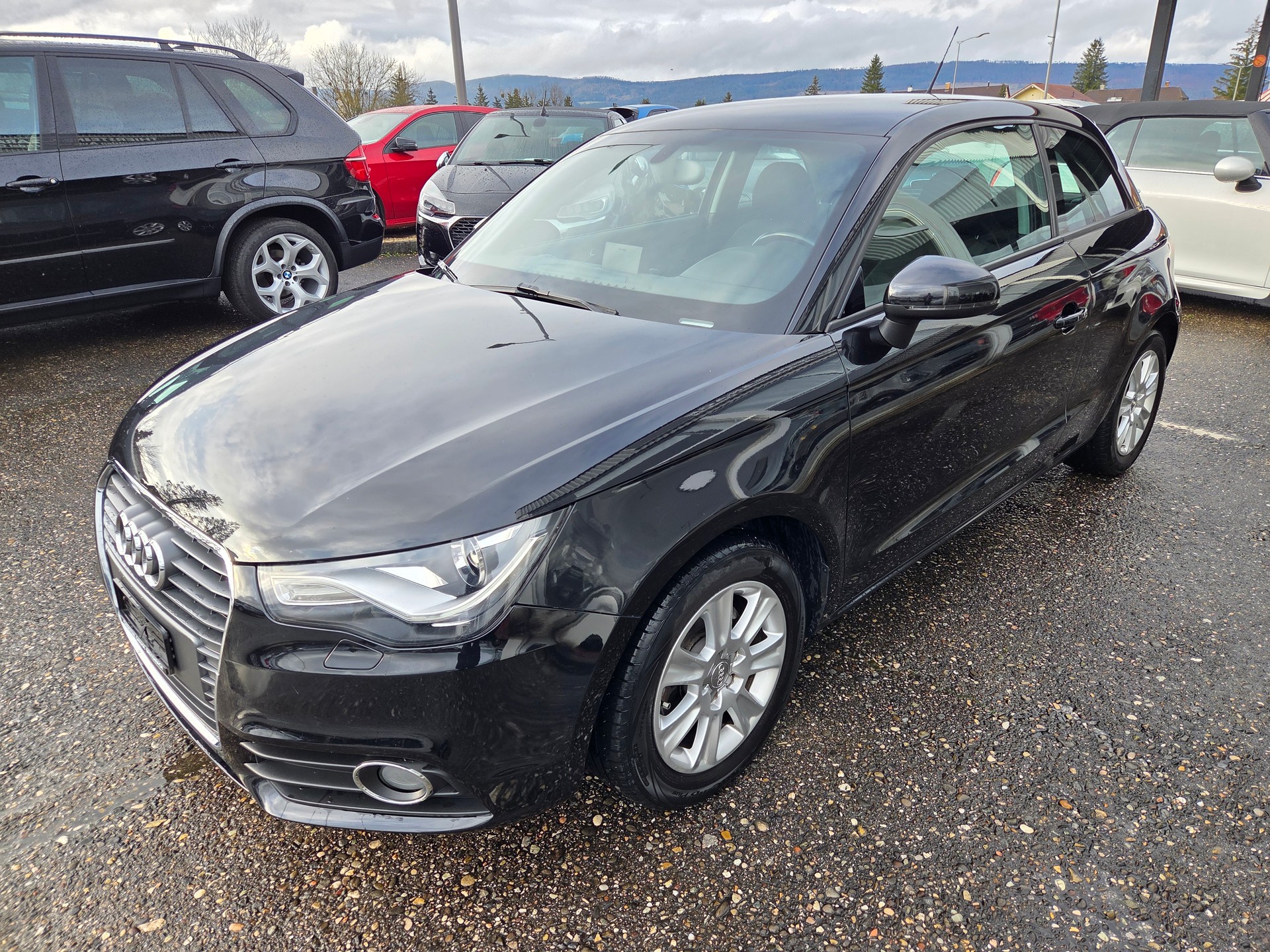 AUDI A1 1.6 TDI Attraction-image-2