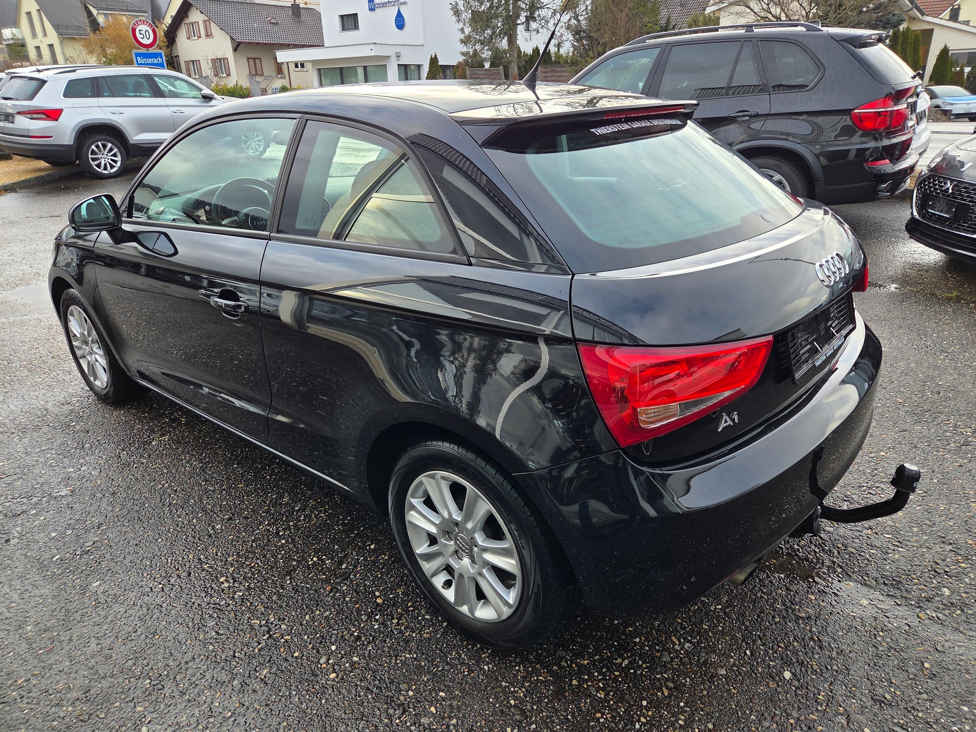 AUDI A1 1.6 TDI Attraction-image-3