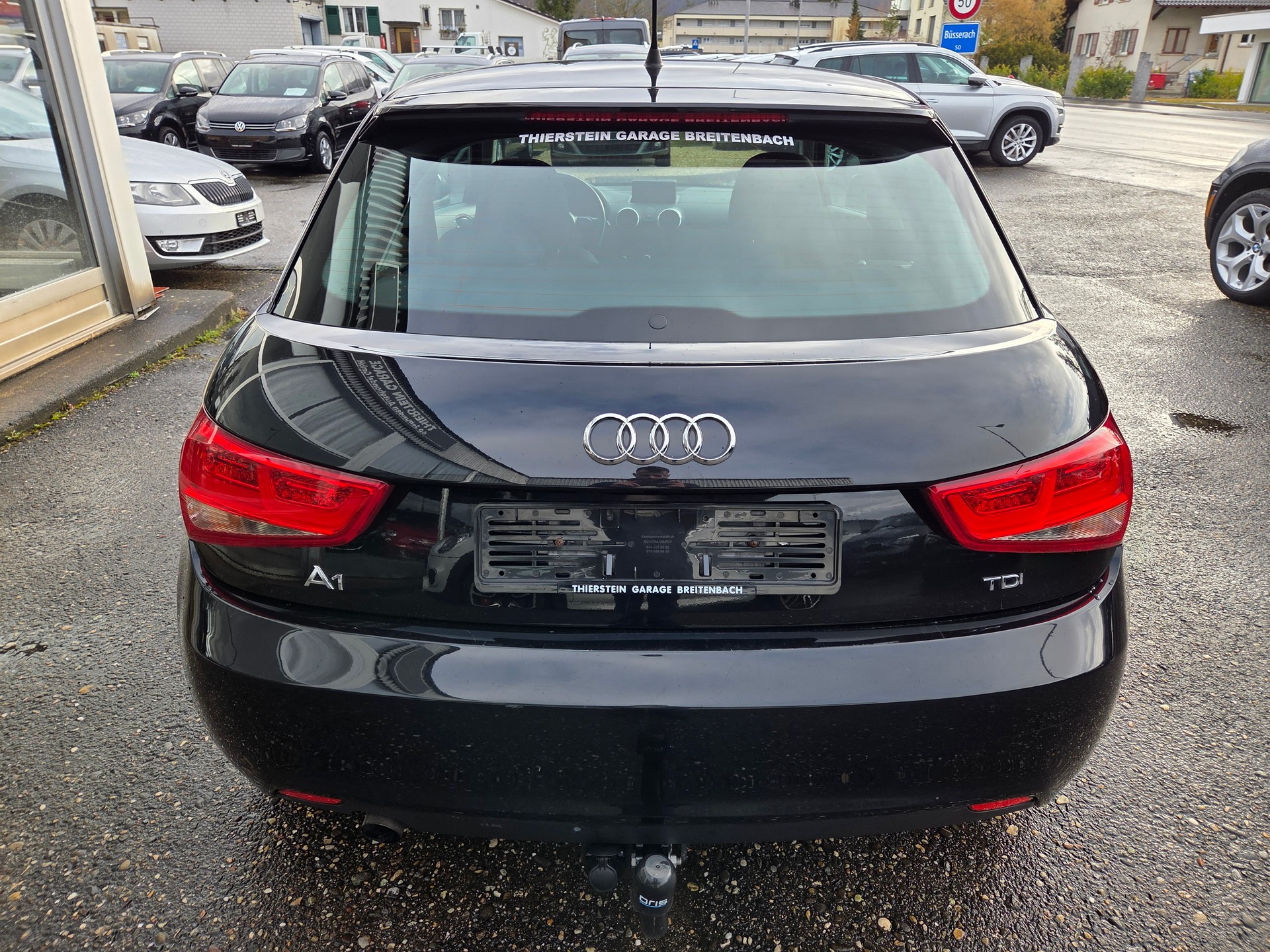 AUDI A1 1.6 TDI Attraction-image-4