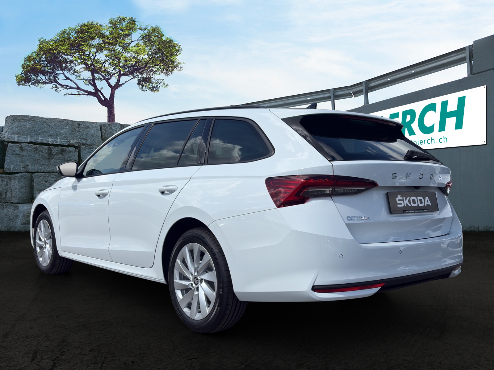 SKODA Octavia Combi 2.0 TDI DSG Selection-image-3