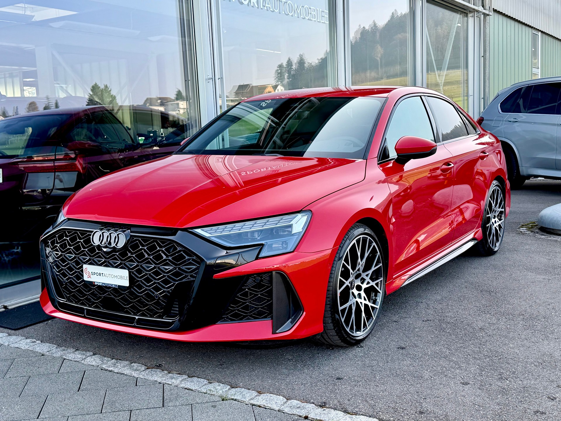 AUDI RS3 Limousine 2.5 TSI quattro S-tronic *280KM/H - CARBON - SCHALENSITZE - SONOS*-image-2