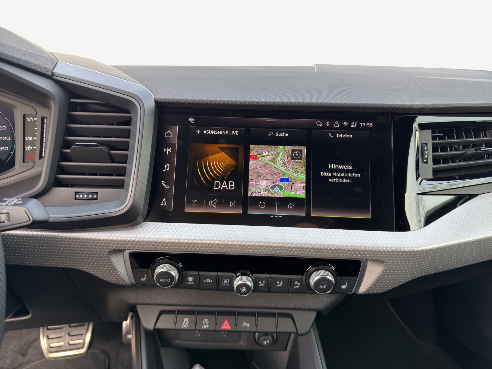 AUDI A1 Sportback 30 TFSI Attraction S-tronic-image-10