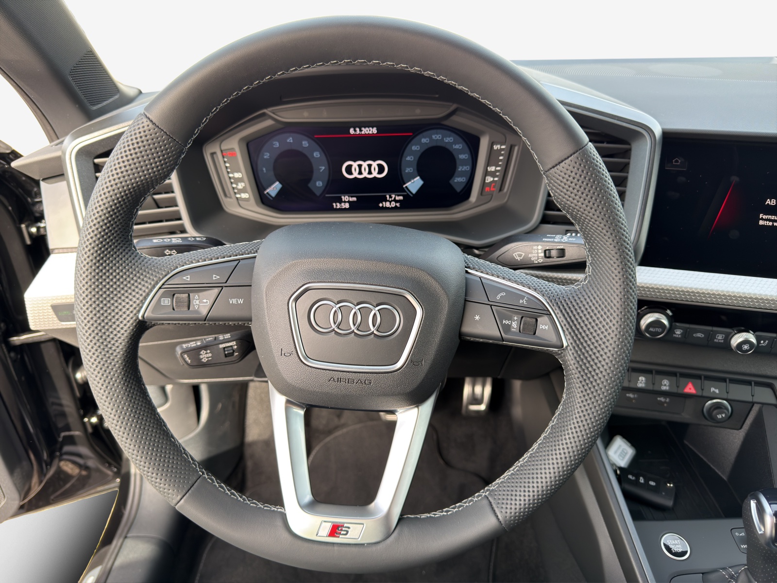 AUDI A1 Sportback 30 TFSI Attraction S-tronic-image-9
