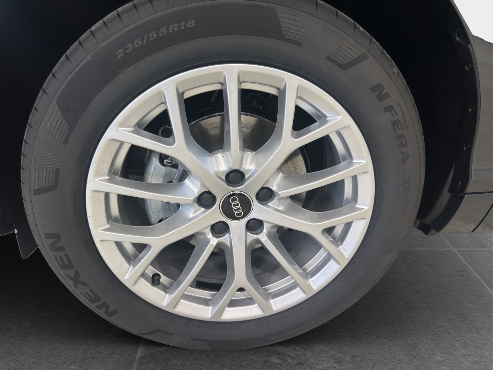 AUDI Q3 SUV 110 kW TFSI S tronic-image-8