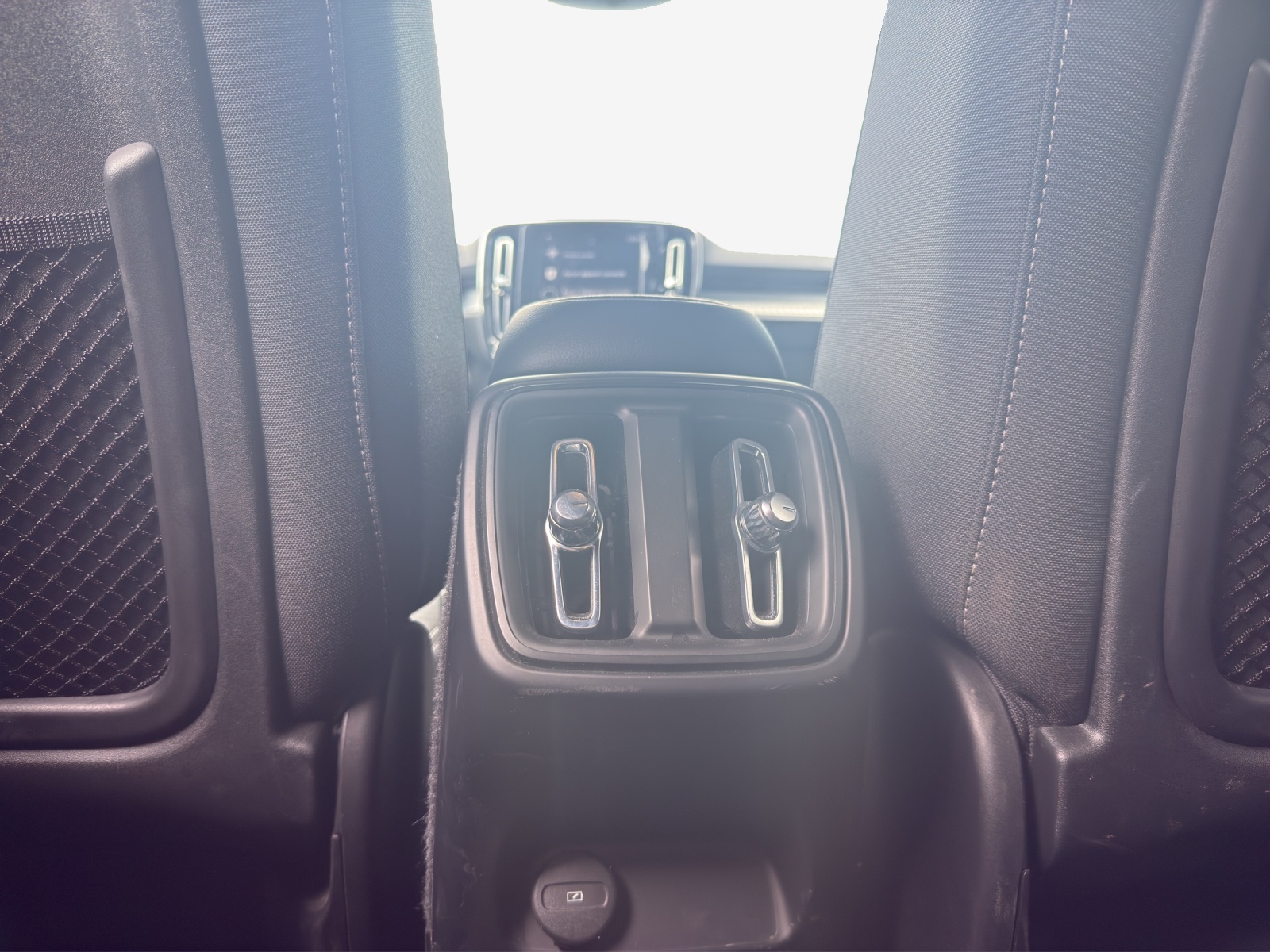 VOLVO XC40 T2 Core Geartronic-image-10