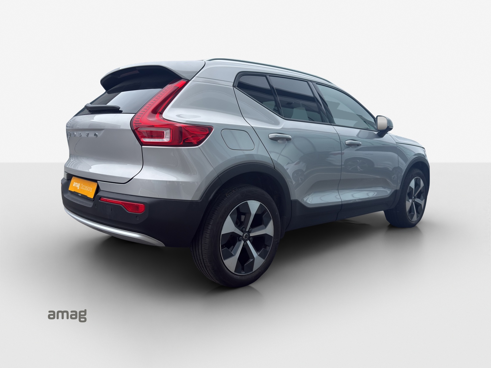 VOLVO XC40 T2 Core Geartronic-image-4
