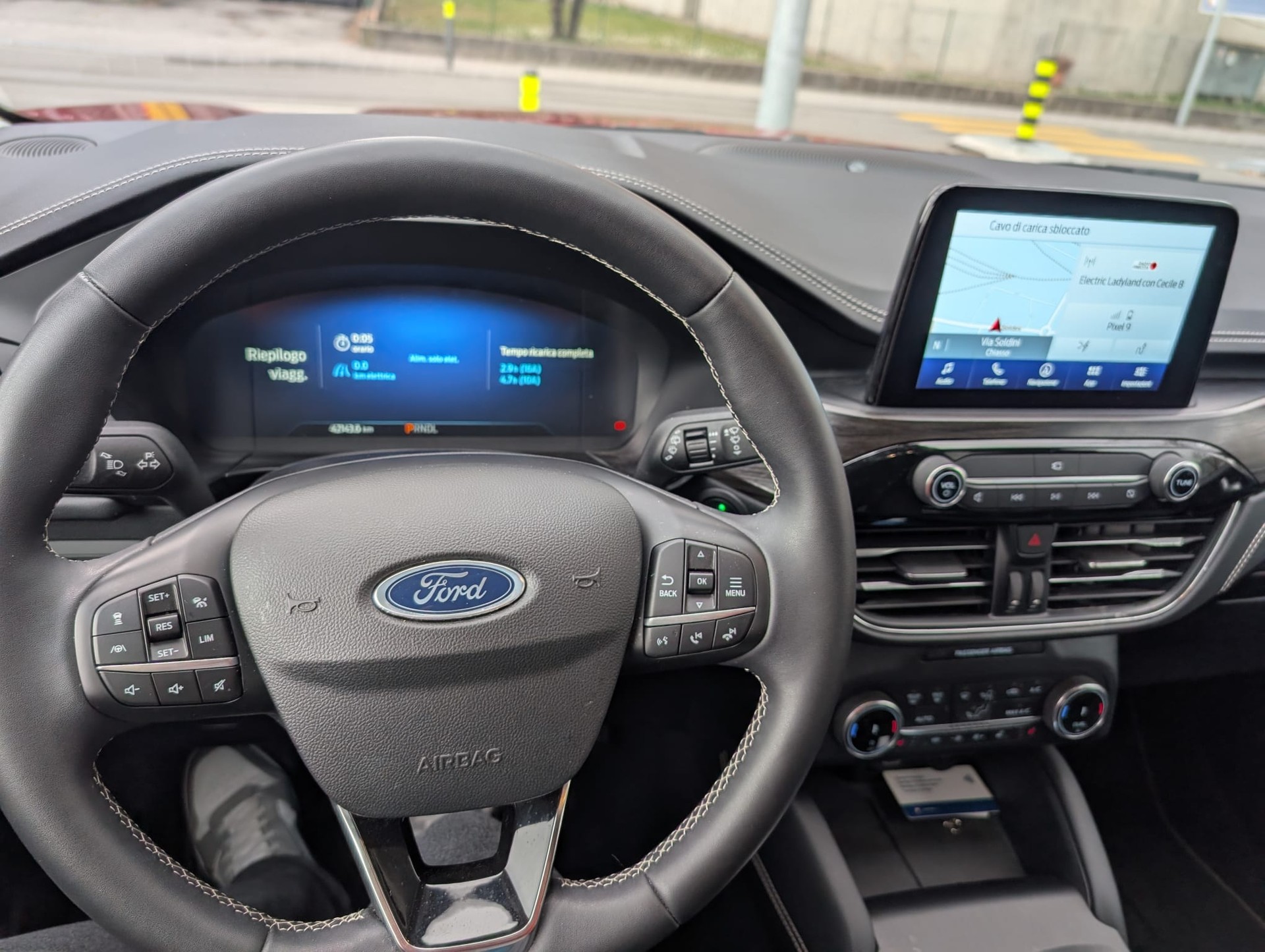 FORD Kuga 2.5 PHEV Vignale 2WD-image-7