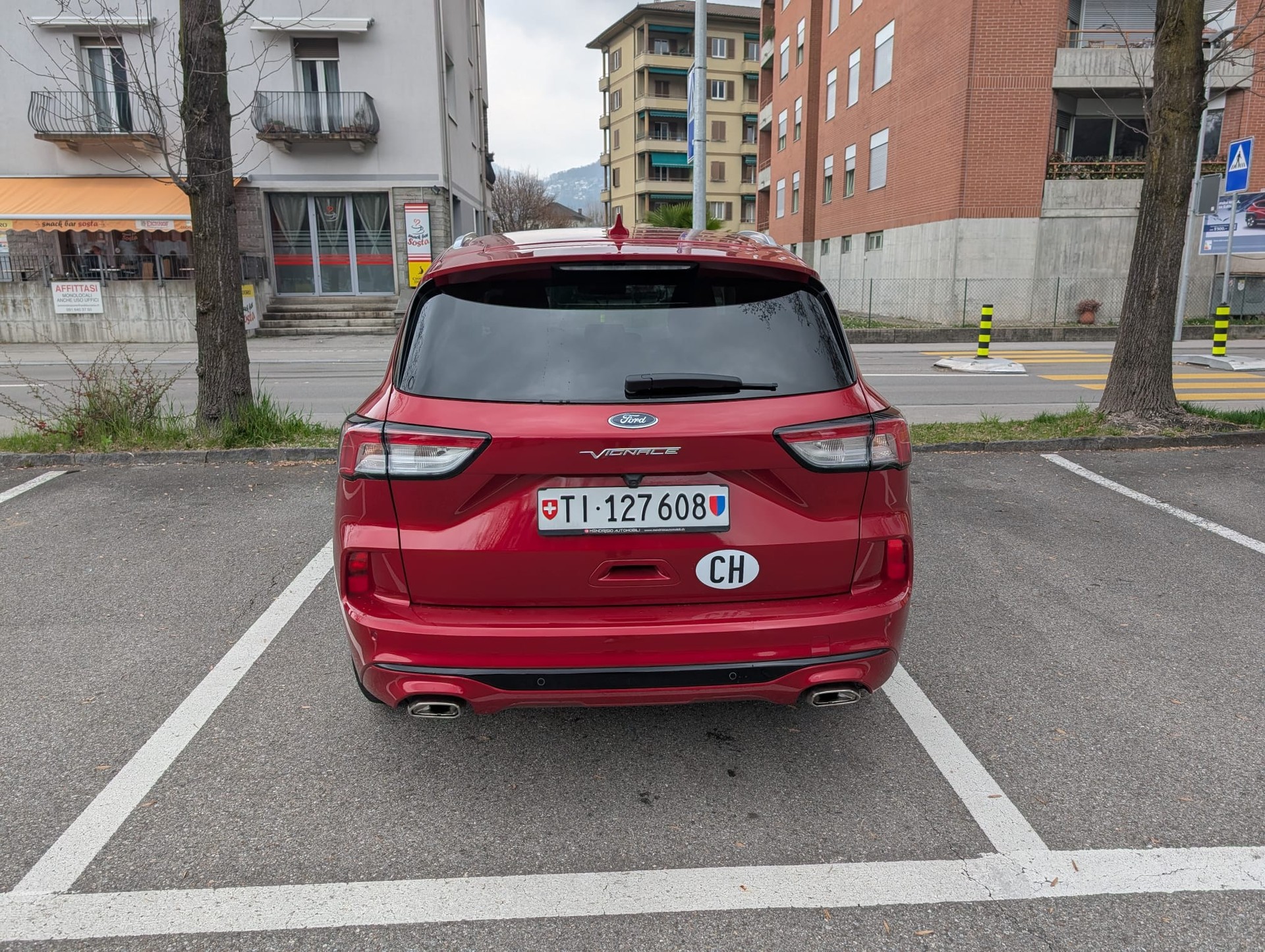 FORD Kuga 2.5 PHEV Vignale 2WD-image-4