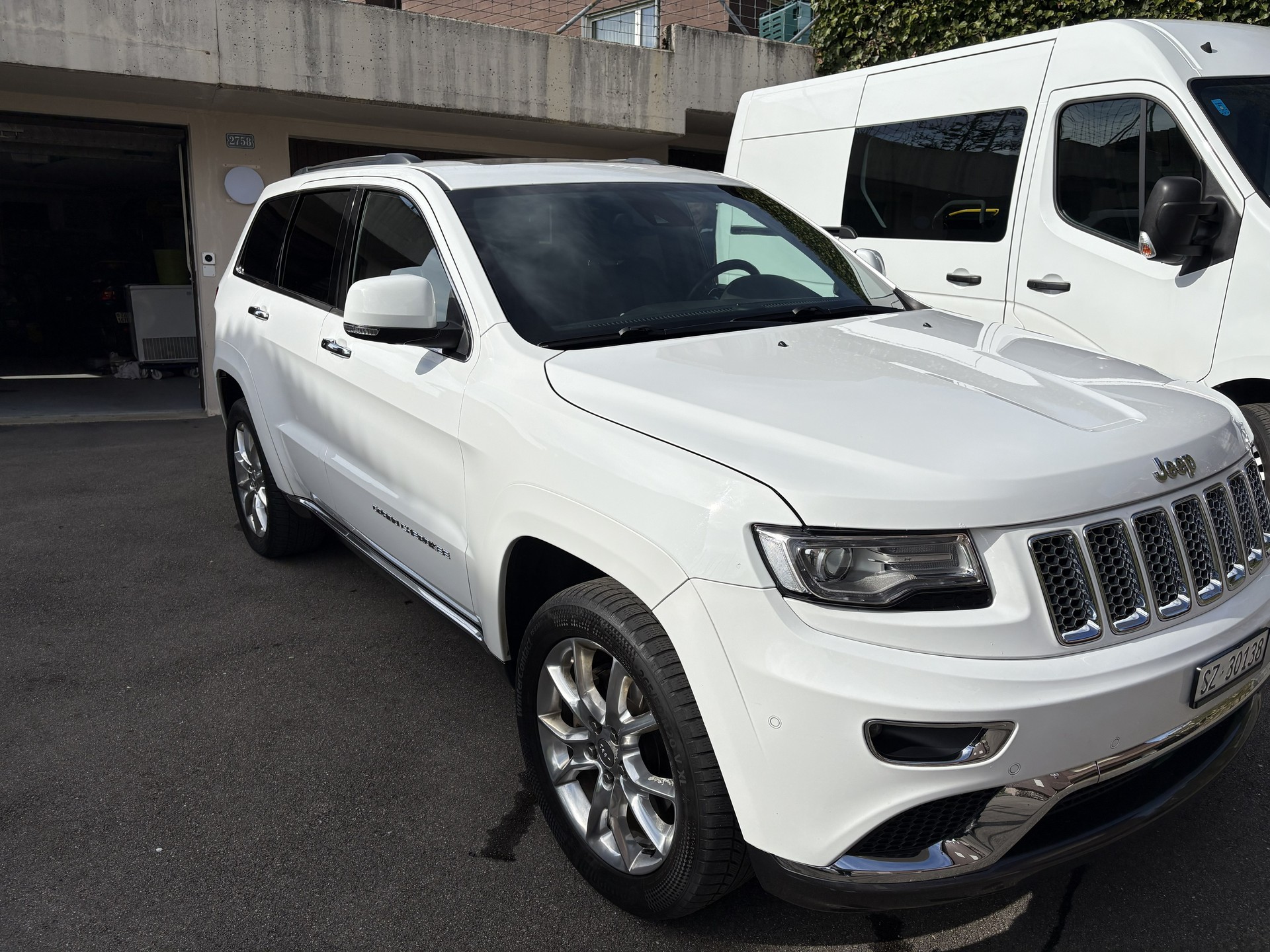 JEEP Grand Cherokee 3.0 CRD Summit Automatic-image-2