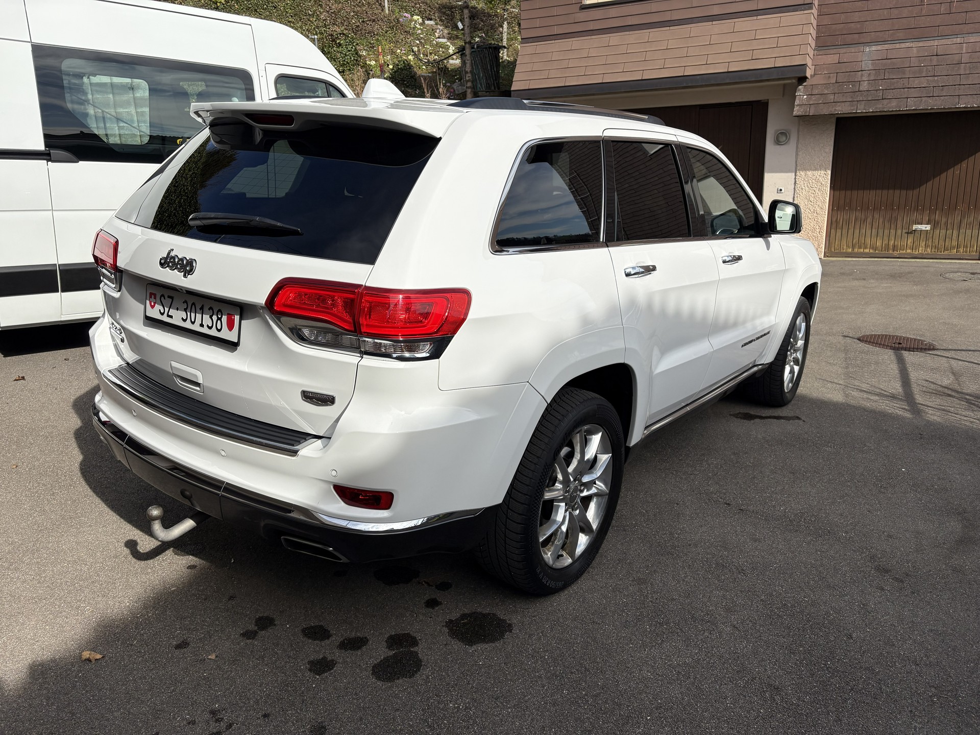 JEEP Grand Cherokee 3.0 CRD Summit Automatic-image-3