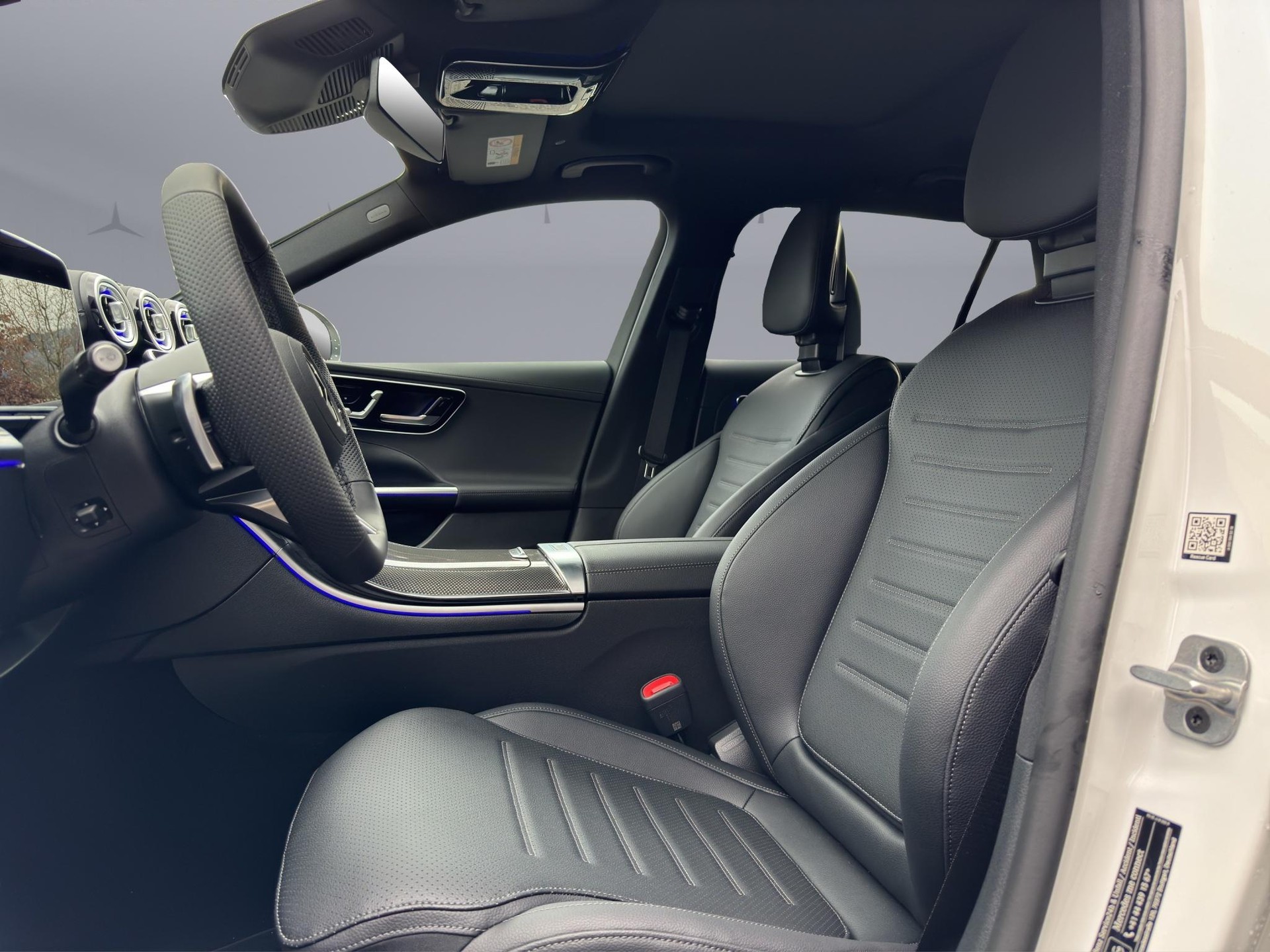 MERCEDES-BENZ C 220 d Swiss Star AMG Line 4matic Kombi-image-8