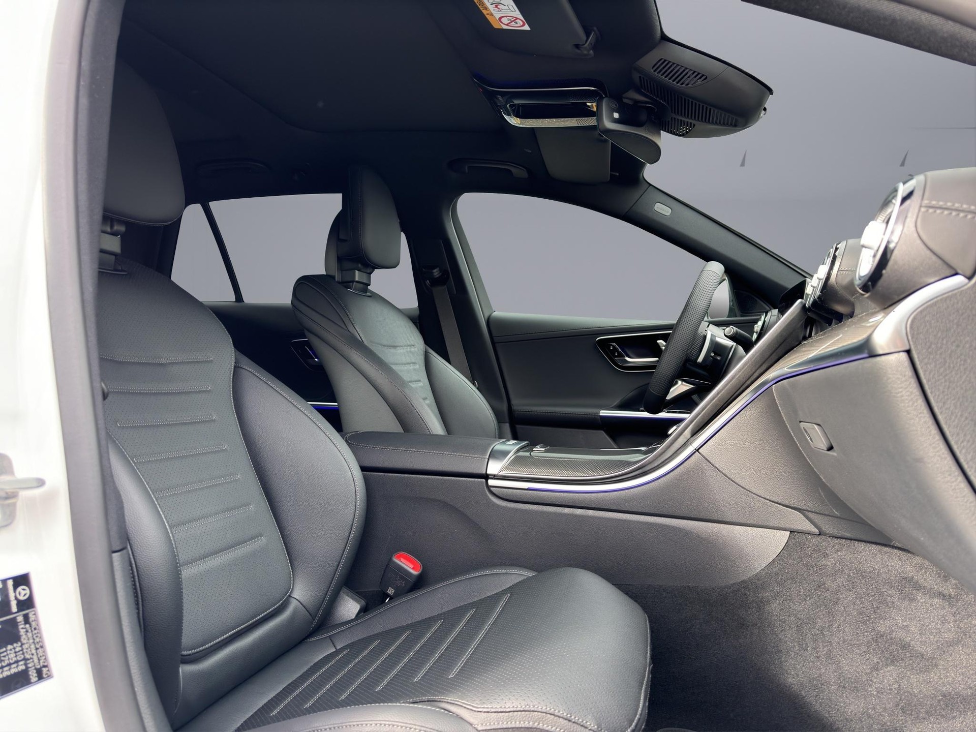 MERCEDES-BENZ C 220 d Swiss Star AMG Line 4matic Kombi-image-17