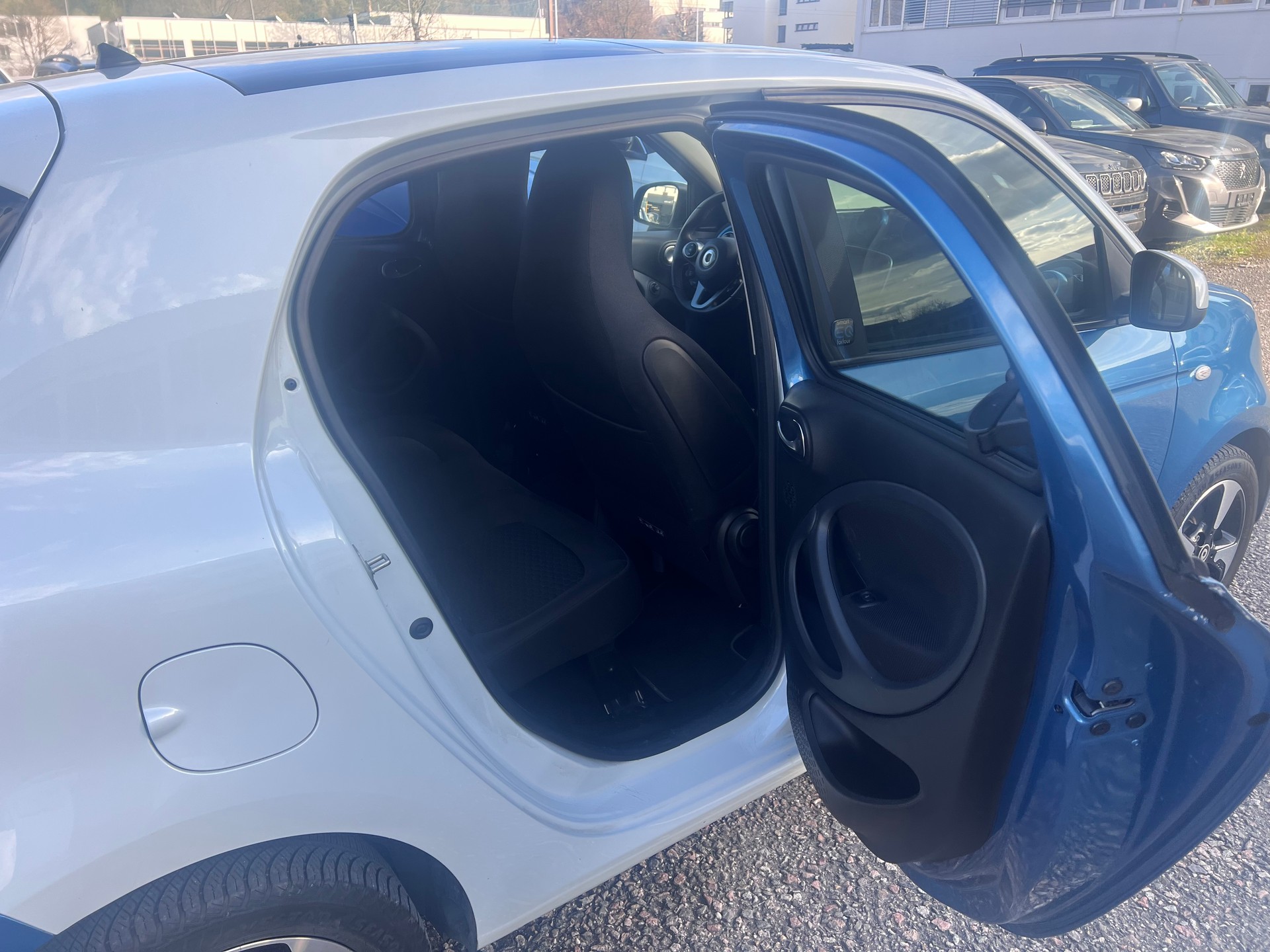 SMART forfour EQ-image-9
