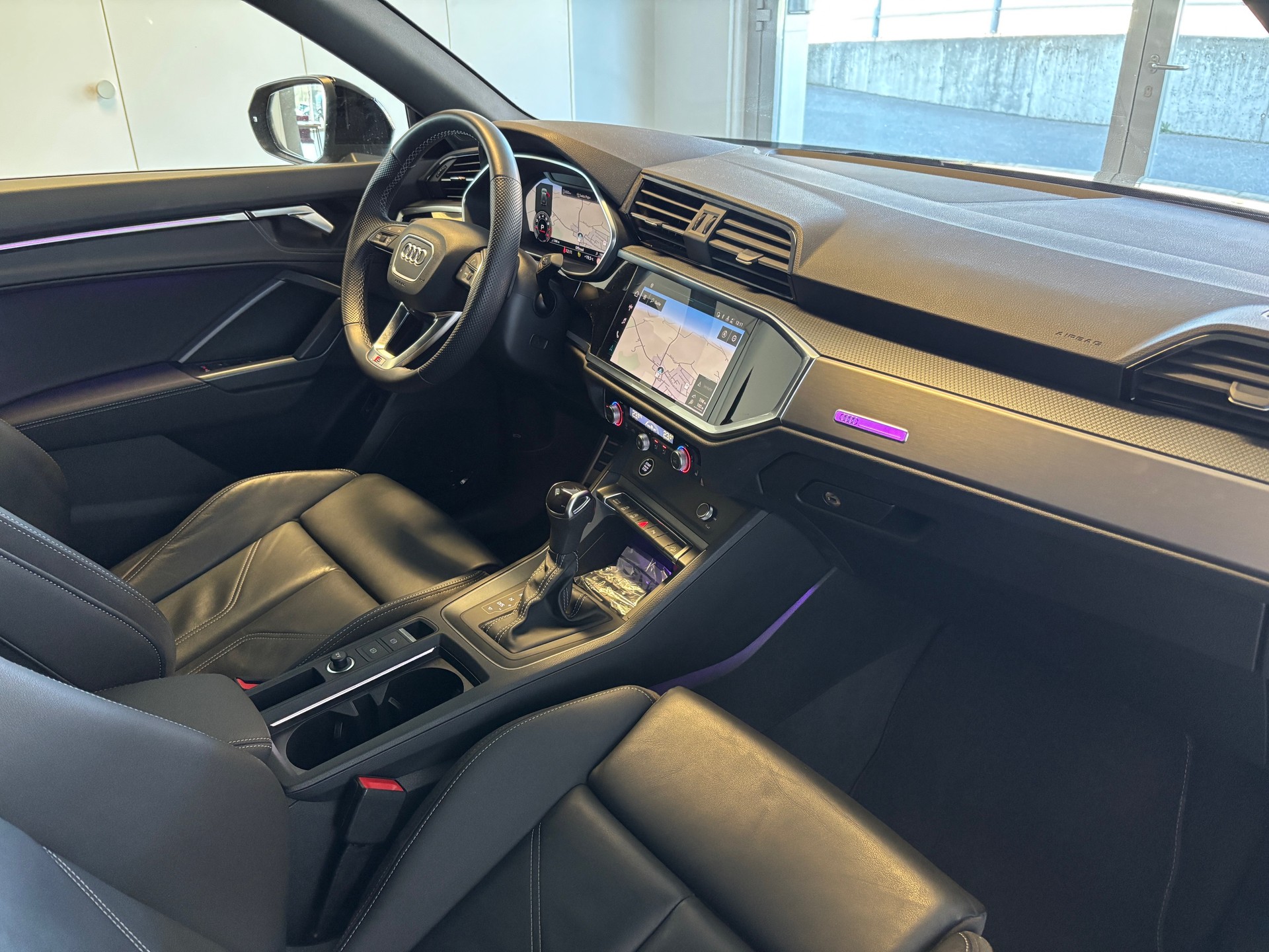 AUDI Q3 35 TFSI S line Attraction S-tronic-image-7