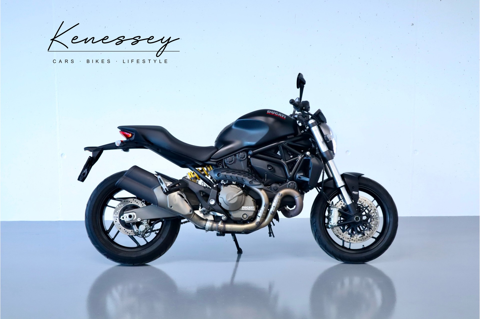 DUCATI Monster 821 | SCHWARZ MATT | TOP ZUSTAND