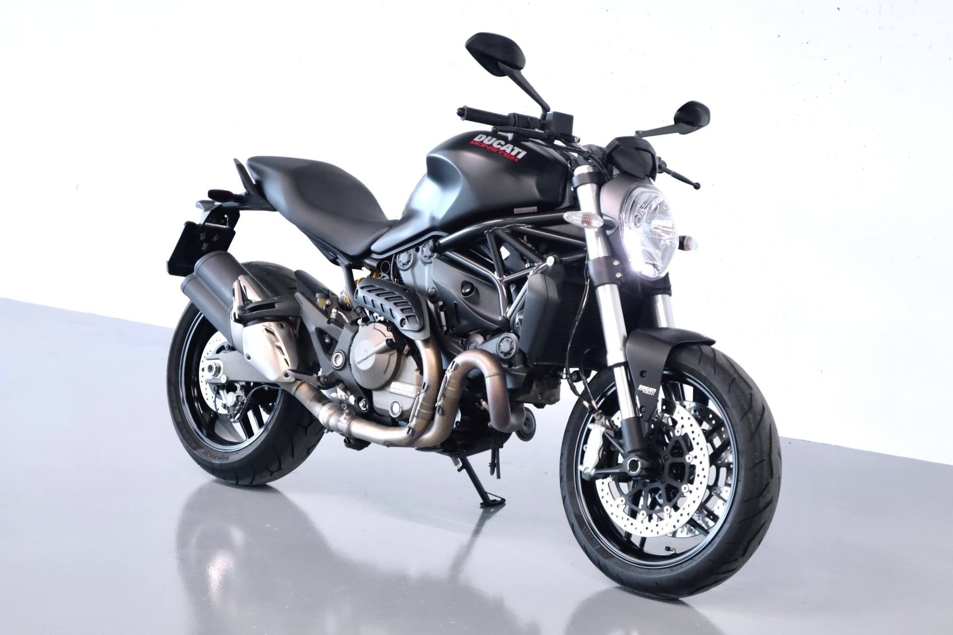 DUCATI Monster 821 | SCHWARZ MATT | TOP ZUSTAND-image-4