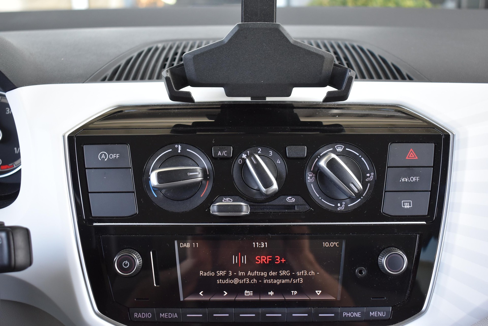 VW Up 1.0 MPI 65 BMT Beats-image-9