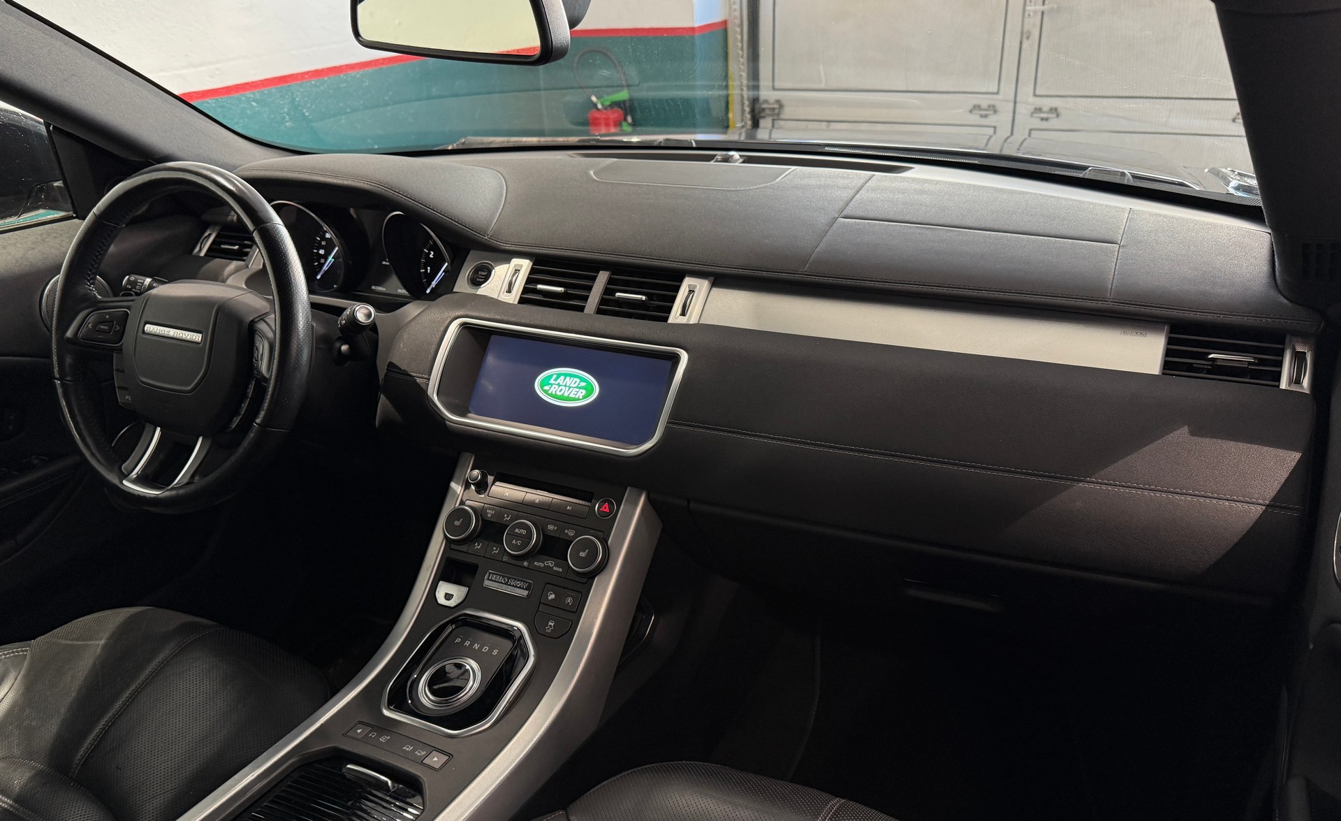 LAND ROVER Range Rover Evoque Hello Snow limited edition Convert. 2.0 Si4 SE Dynamic AT9-image-12