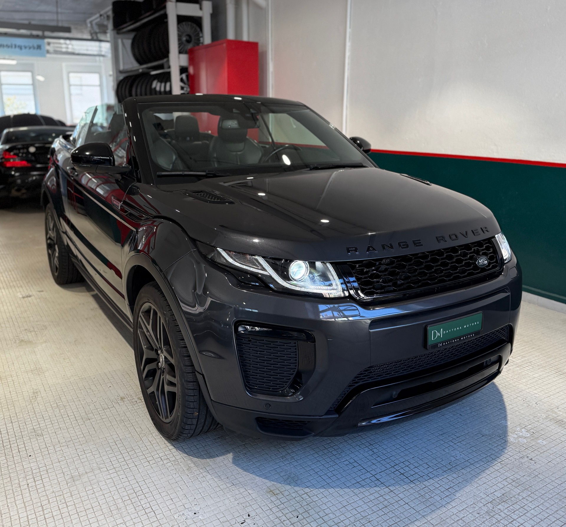 LAND ROVER Range Rover Evoque Hello Snow limited edition Convert. 2.0 Si4 SE Dynamic AT9-image-3