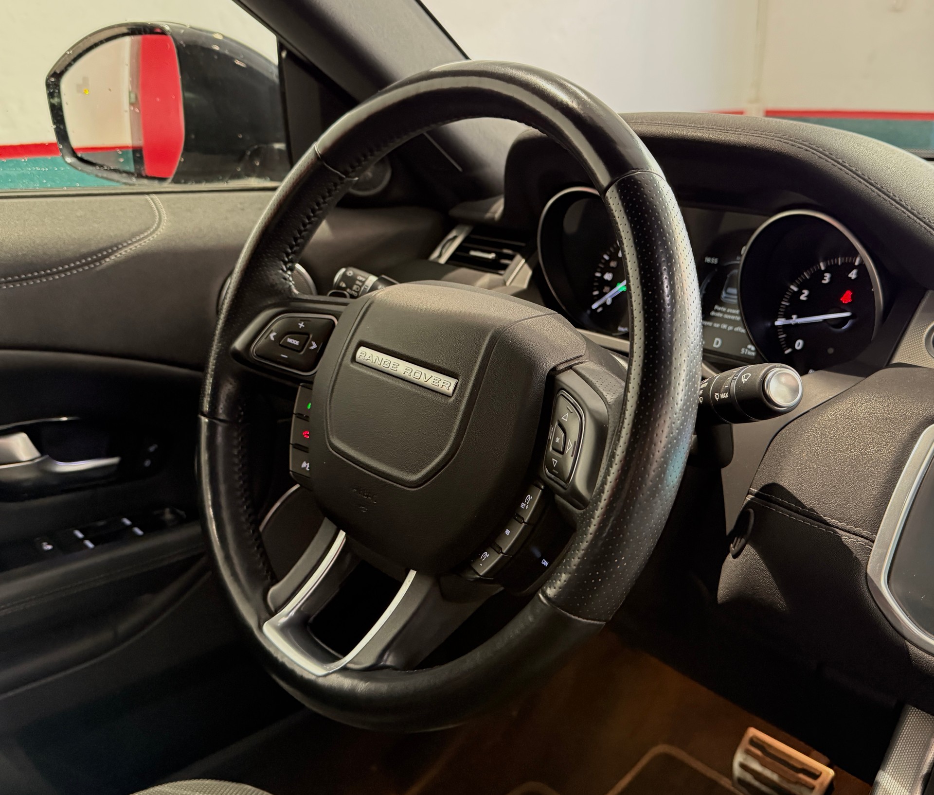 LAND ROVER Range Rover Evoque Hello Snow limited edition Convert. 2.0 Si4 SE Dynamic AT9-image-13