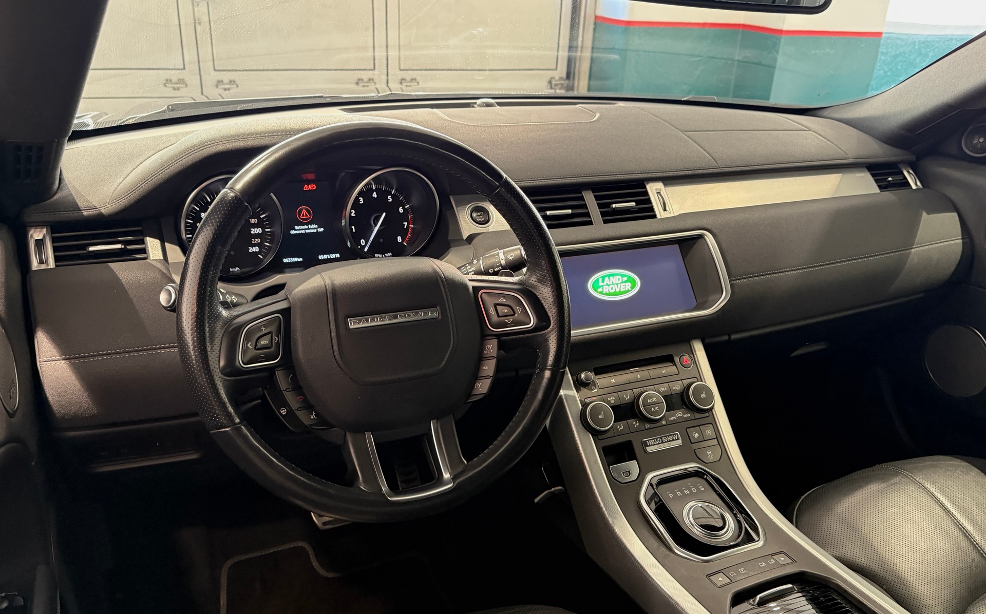 LAND ROVER Range Rover Evoque Hello Snow limited edition Convert. 2.0 Si4 SE Dynamic AT9-image-9