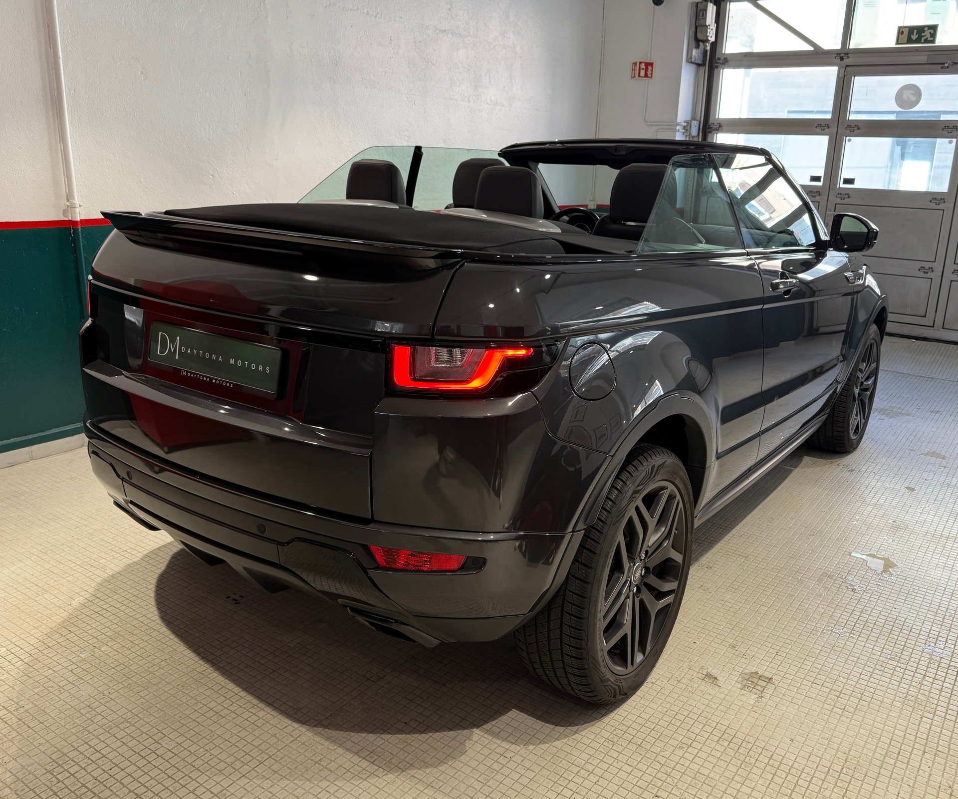 LAND ROVER Range Rover Evoque Hello Snow limited edition Convert. 2.0 Si4 SE Dynamic AT9-image-6