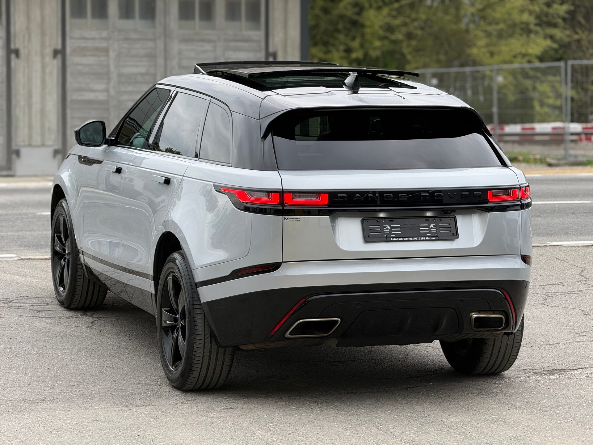 LAND ROVER Range Rover Velar R-Dynamic P 300 S Automatic-image-6