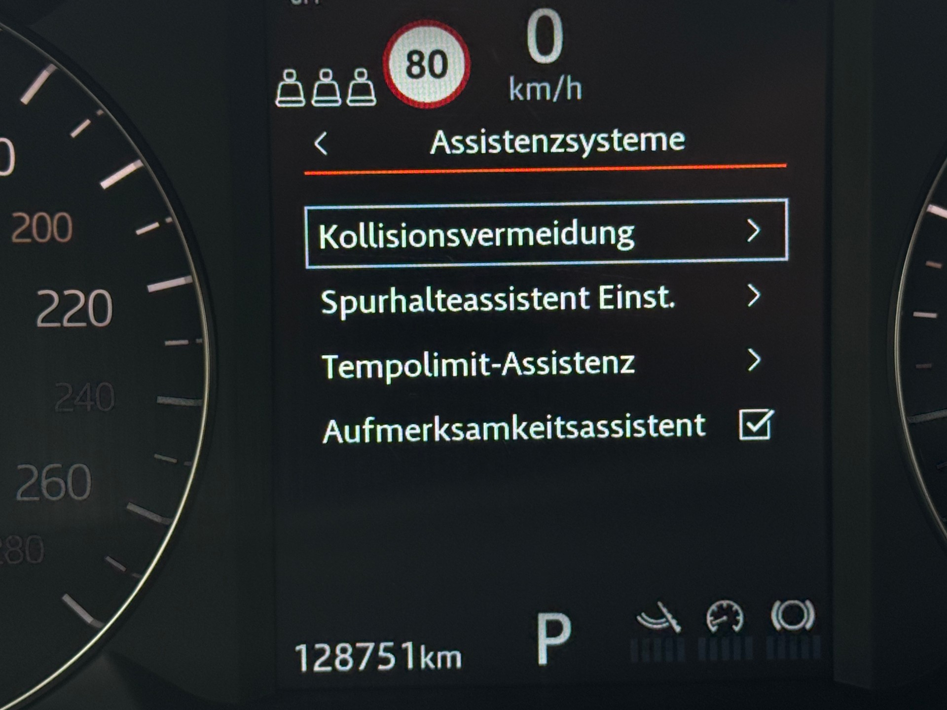 LAND ROVER Range Rover Velar R-Dynamic P 300 S Automatic-image-22