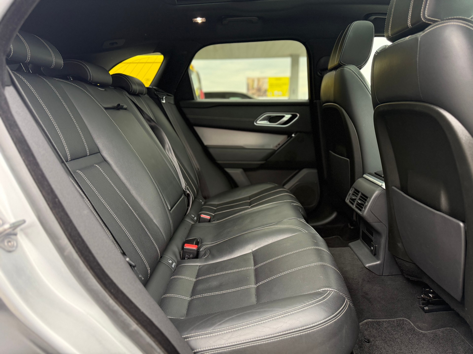 LAND ROVER Range Rover Velar R-Dynamic P 300 S Automatic-image-12