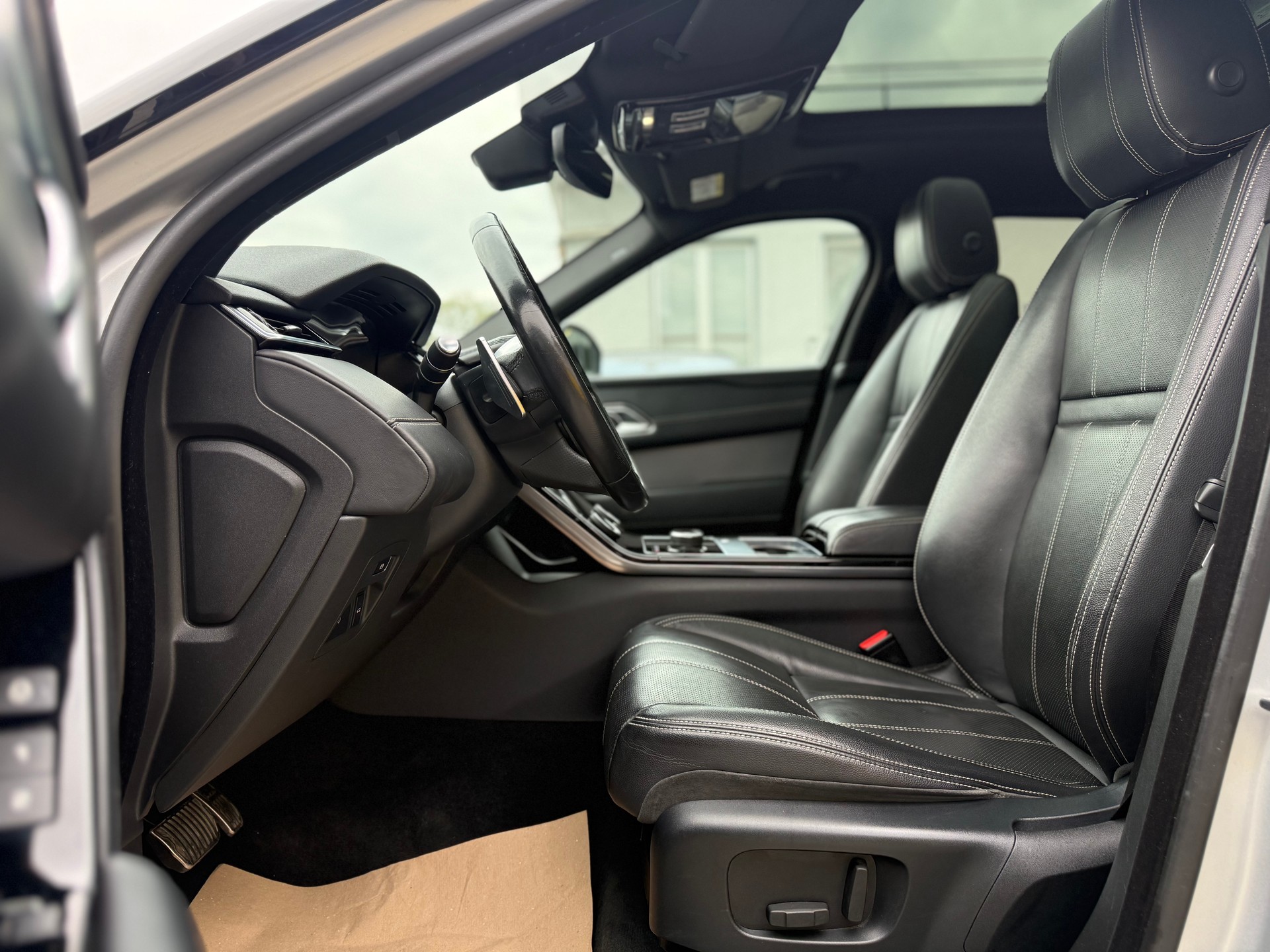 LAND ROVER Range Rover Velar R-Dynamic P 300 S Automatic-image-9
