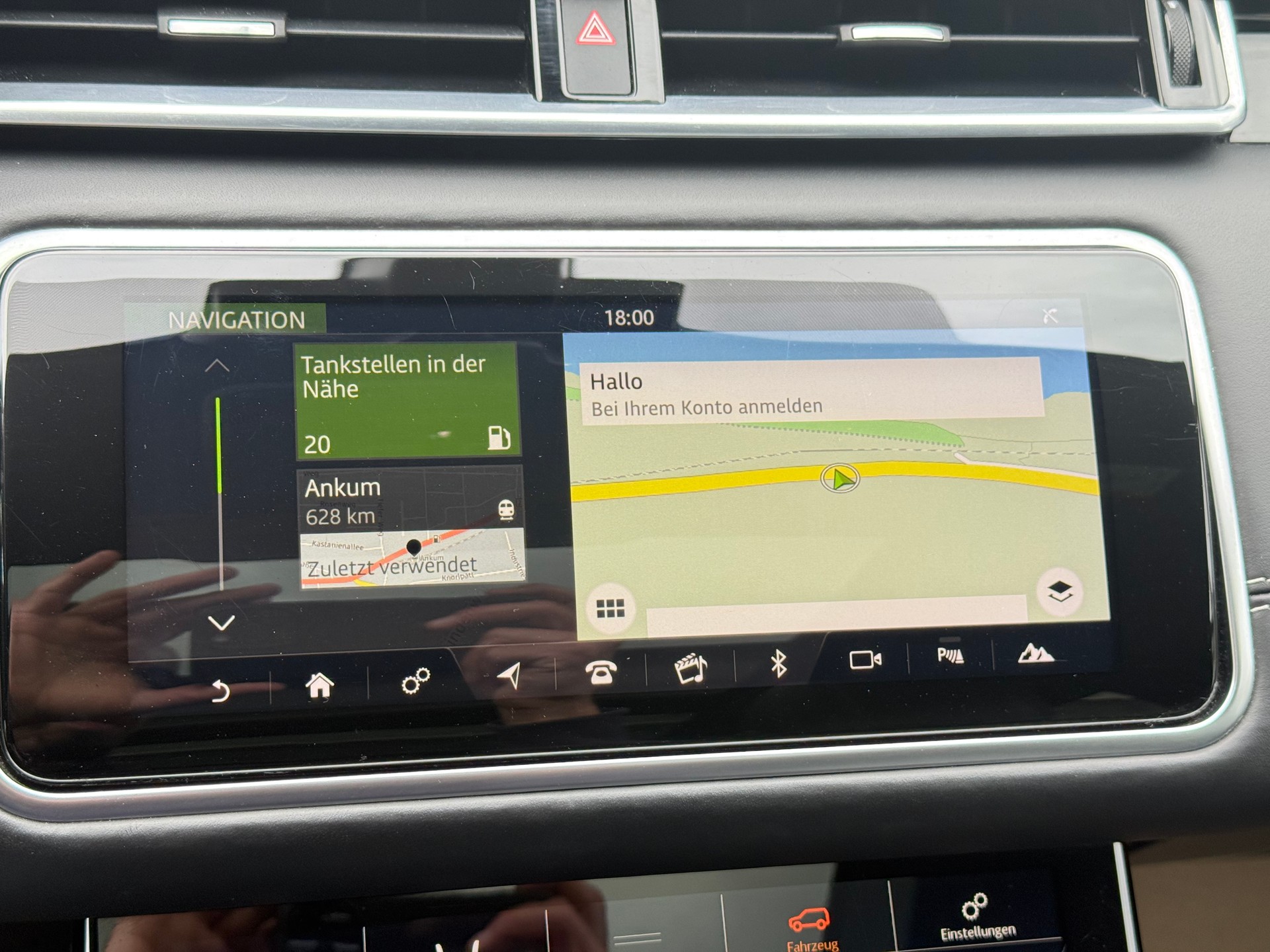 LAND ROVER Range Rover Velar R-Dynamic P 300 S Automatic-image-21
