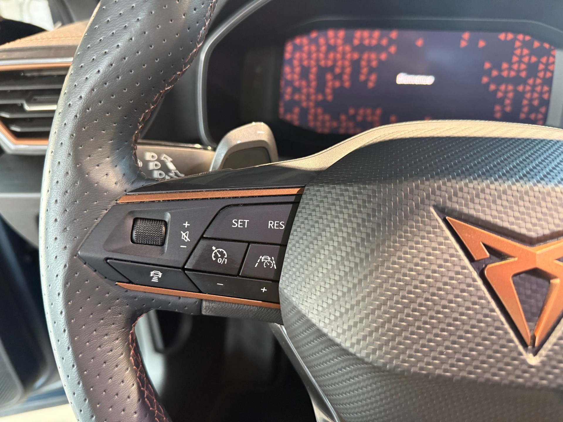 CUPRA Formentor 1.4 e-HYBRID pHEV VZ DSG-image-13