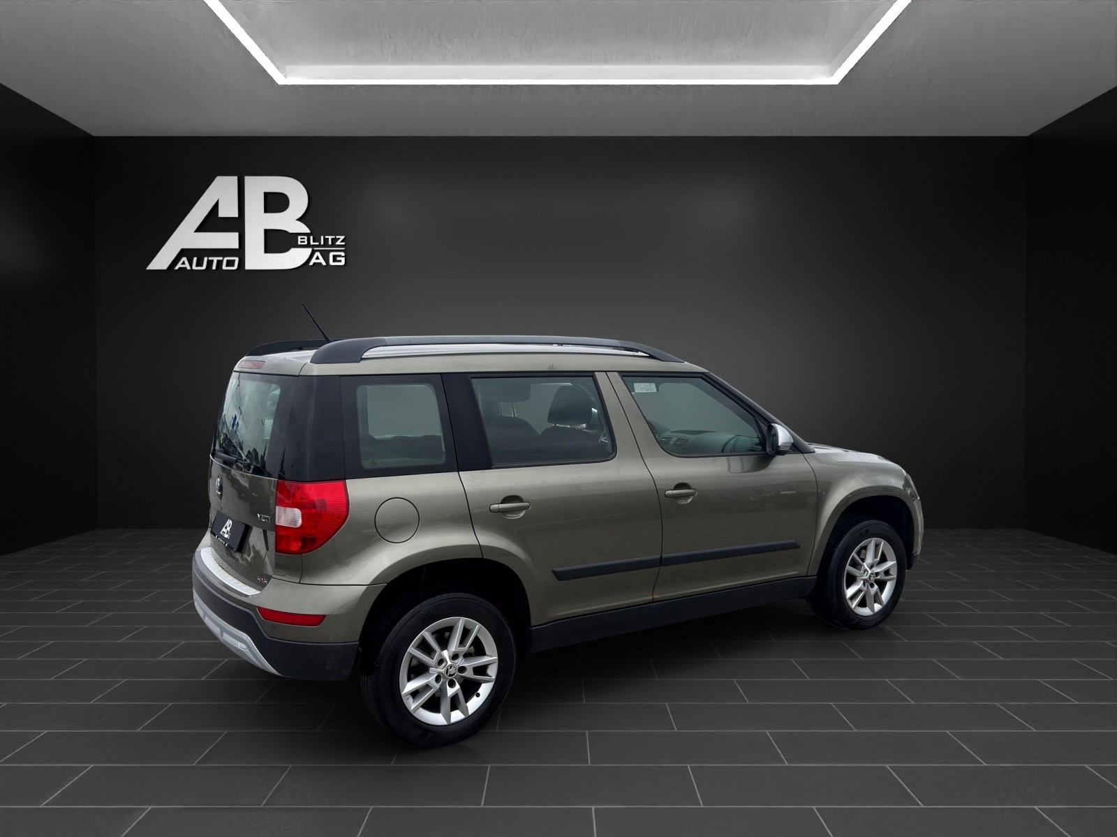 SKODA Yeti 2.0 TDI Active 4x4-image-4